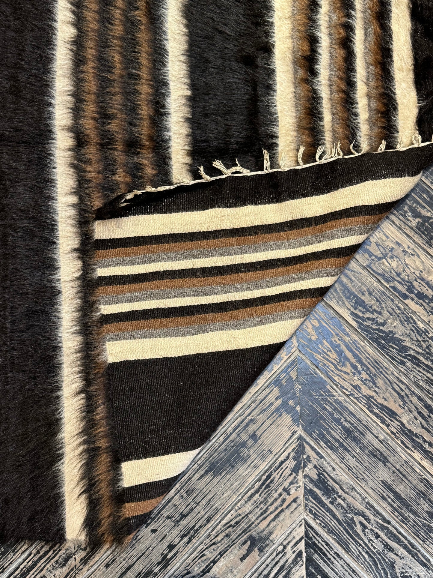 Vintage Angora Carpet From Turkey/ Tapete Angora Vintage