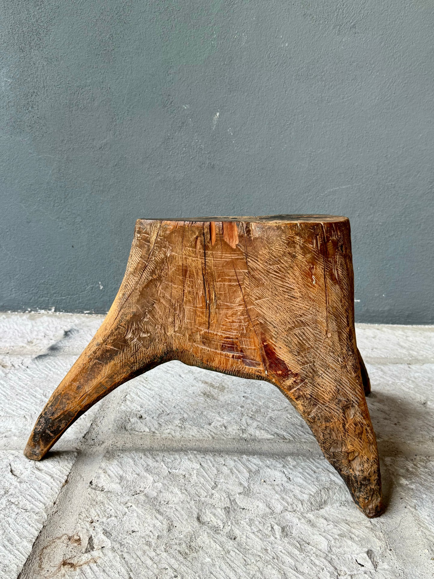 Primitive Mesquite Stump Stool / Banco Primitivo De Mesquite