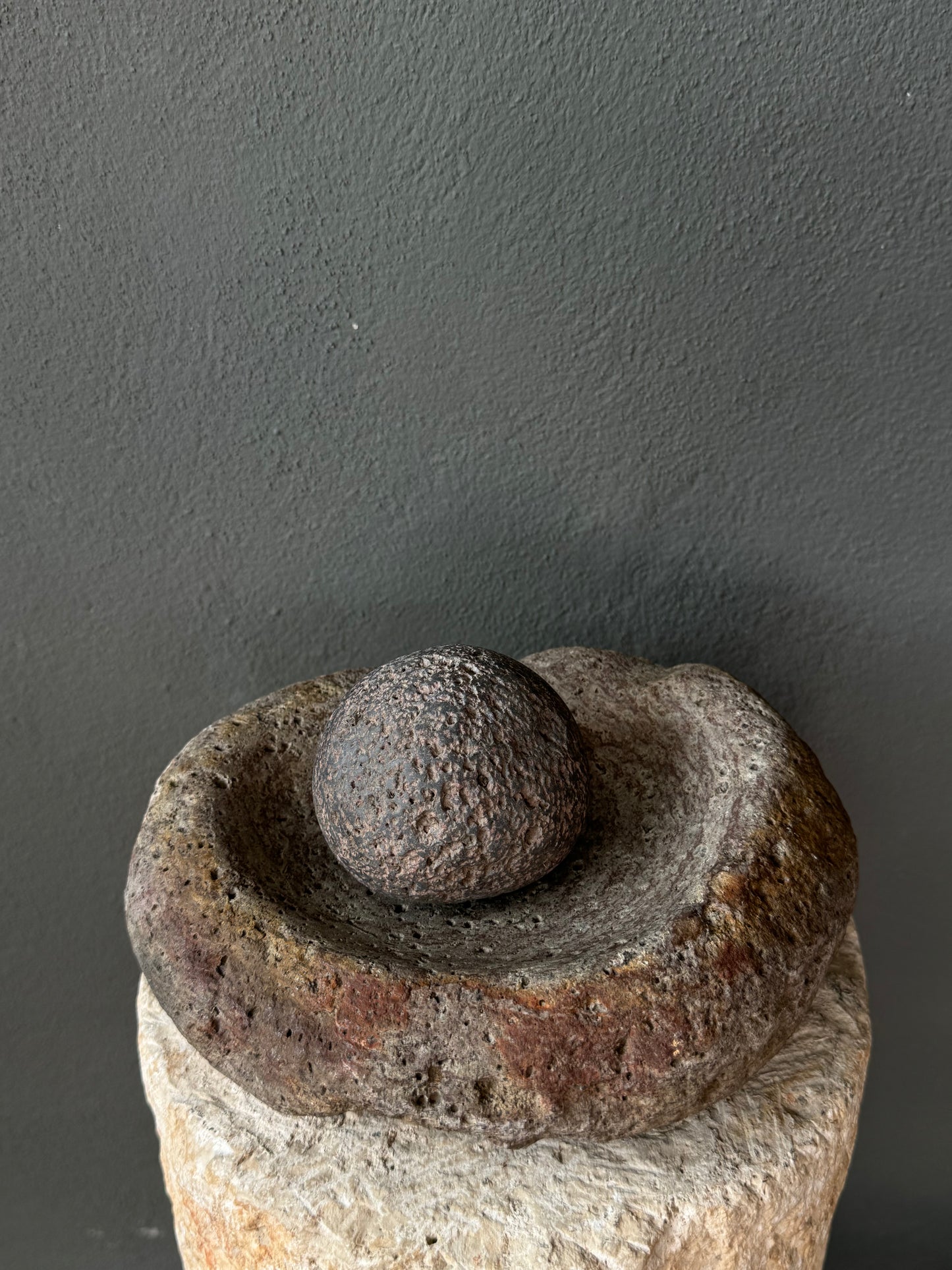 River Stone Mortar From Guanajuato / Molcajete Antiguo De Guanajuato