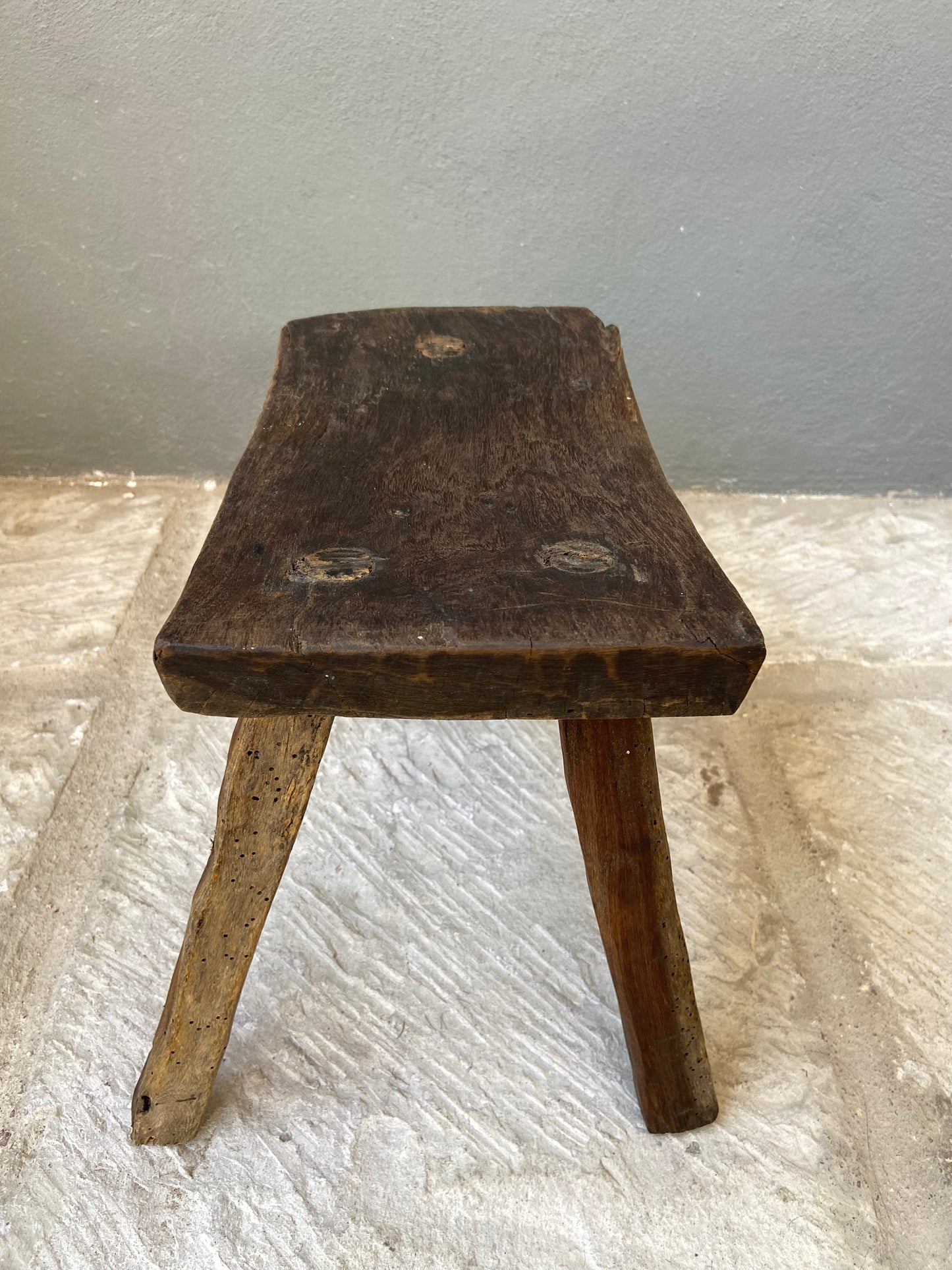 Mesquite Three Legged Stool | Banco de Mesquite de Tres Patas