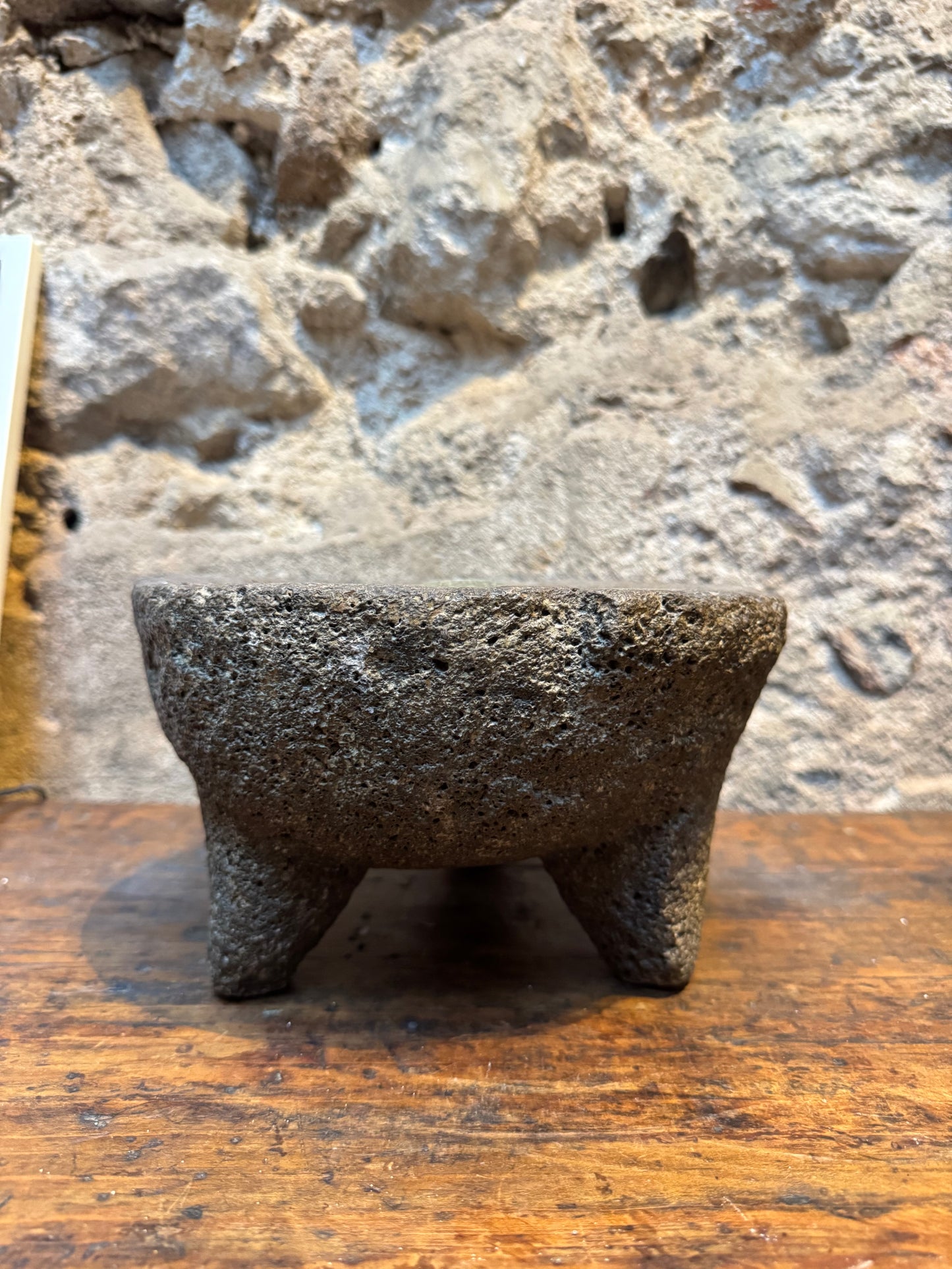 Stone Mortar From San Luis Potosí / Momcajete Antiguo de SLP