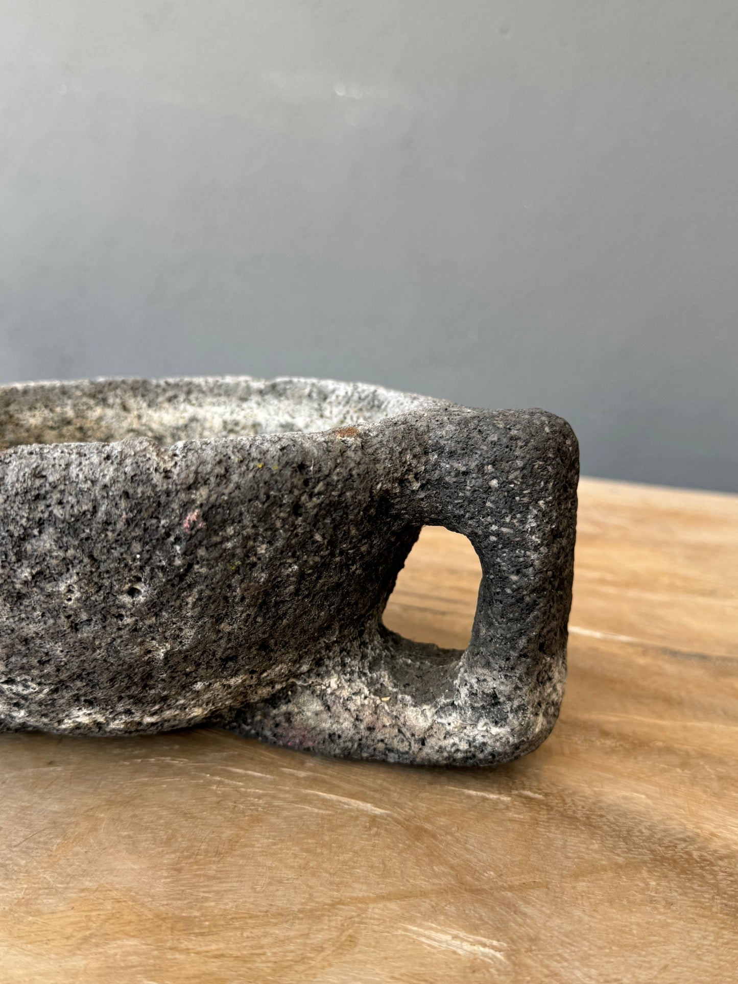 Volcanic Mortar With Spout / Molcajete Con Canaleta