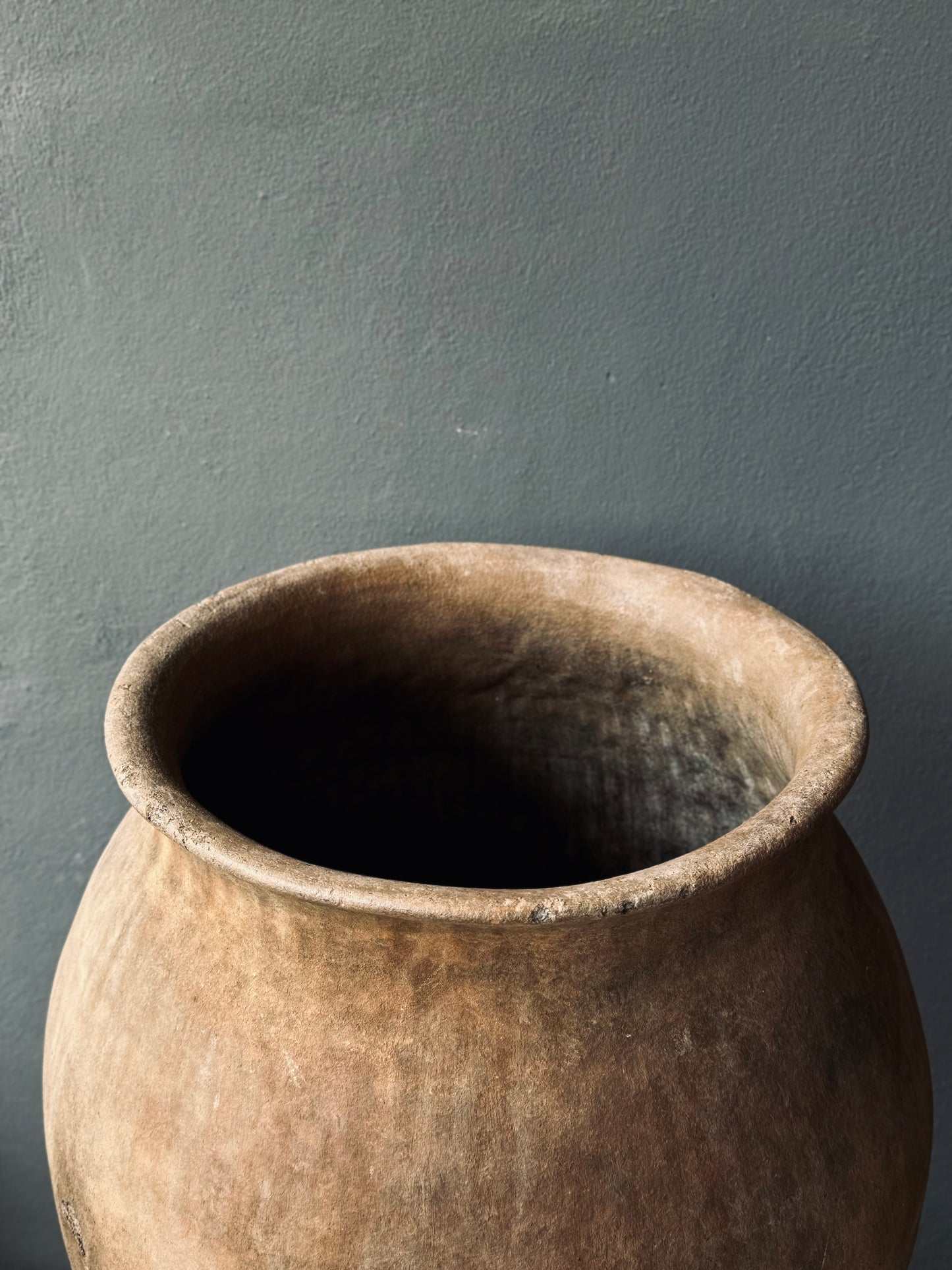 Terracotta Water Pot From The Mixe Region Of Oaxaca/ Olla Mixe De Oaxaca