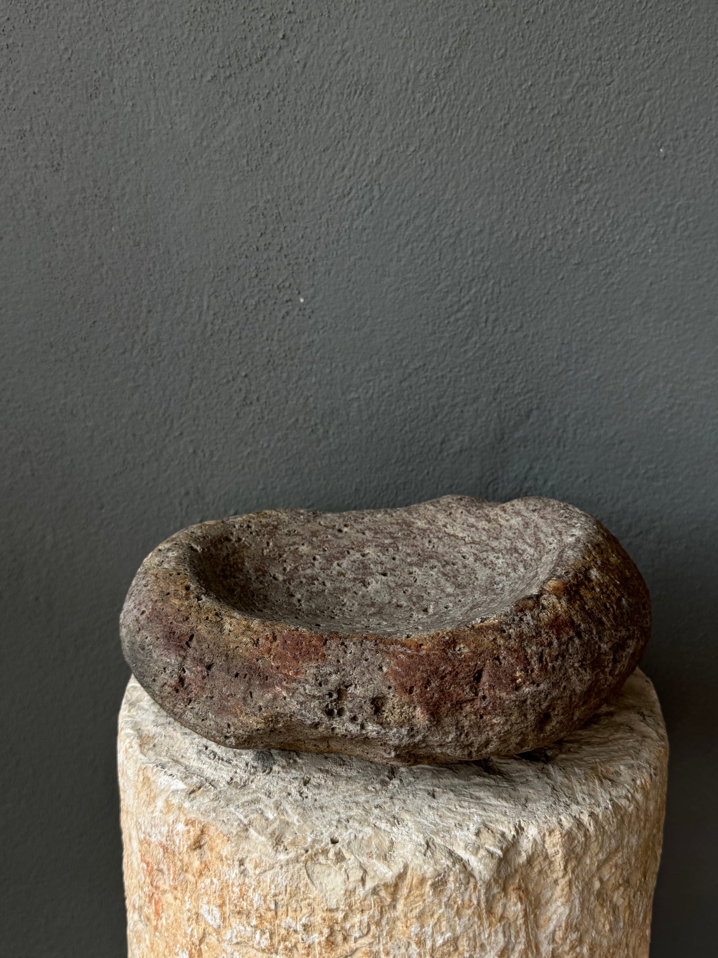 River Stone Mortar From Guanajuato / Molcajete Antiguo De Guanajuato