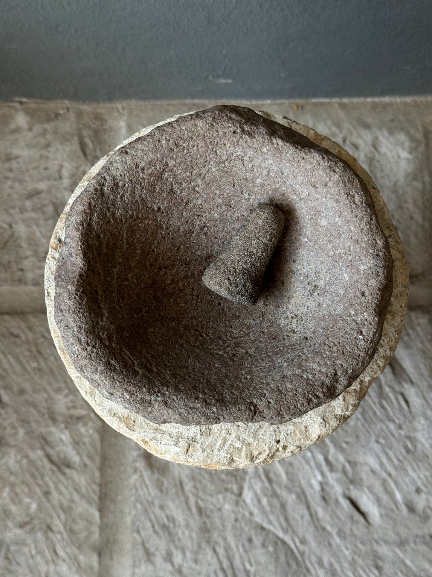 Stone Mortar From Guanajuato / Molcajete Antiguo De Guanajuato
