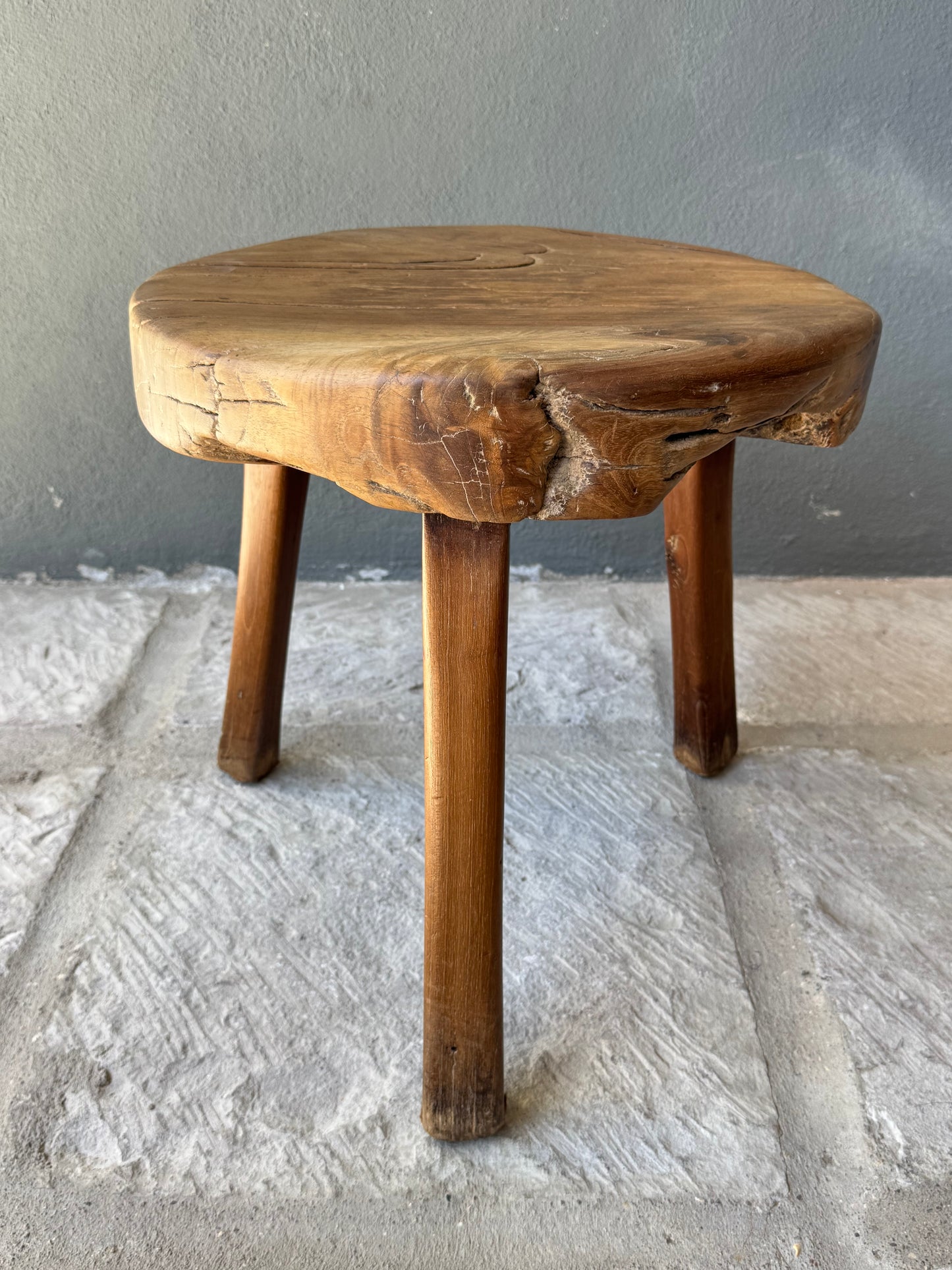 Yucatán Round Table With Beautiful Patina & Movement/ Banqueta Yucateca Años 70’s