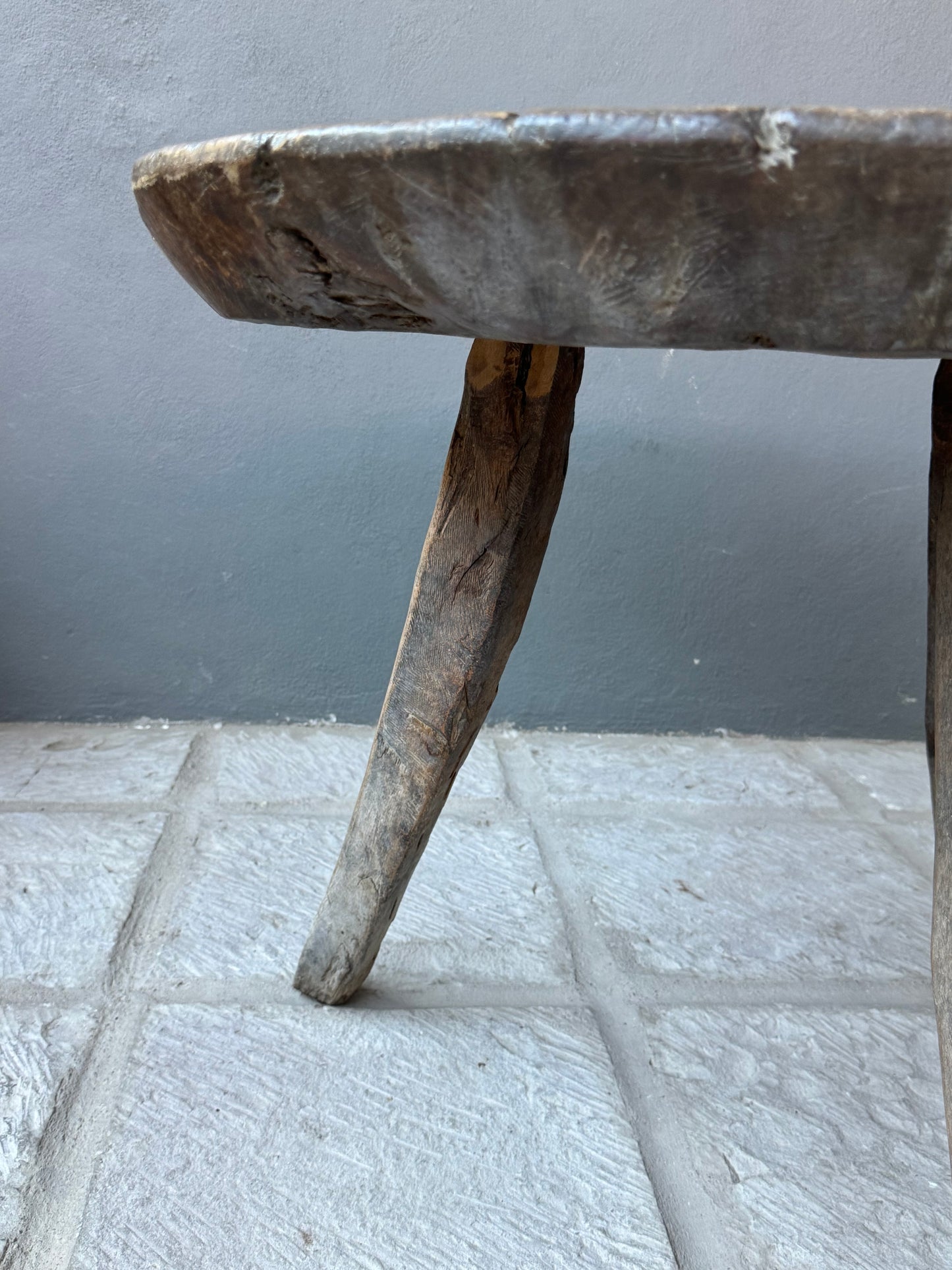 Primitive Mesquite Round Table From Guanajuato / Mesa Redonda Primitiva De Mesquite