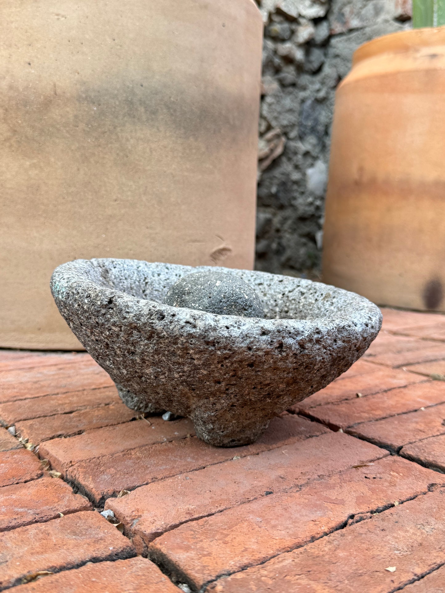 Volcanic Mortar From San Luis Potosí/ Molcajete De San Luis