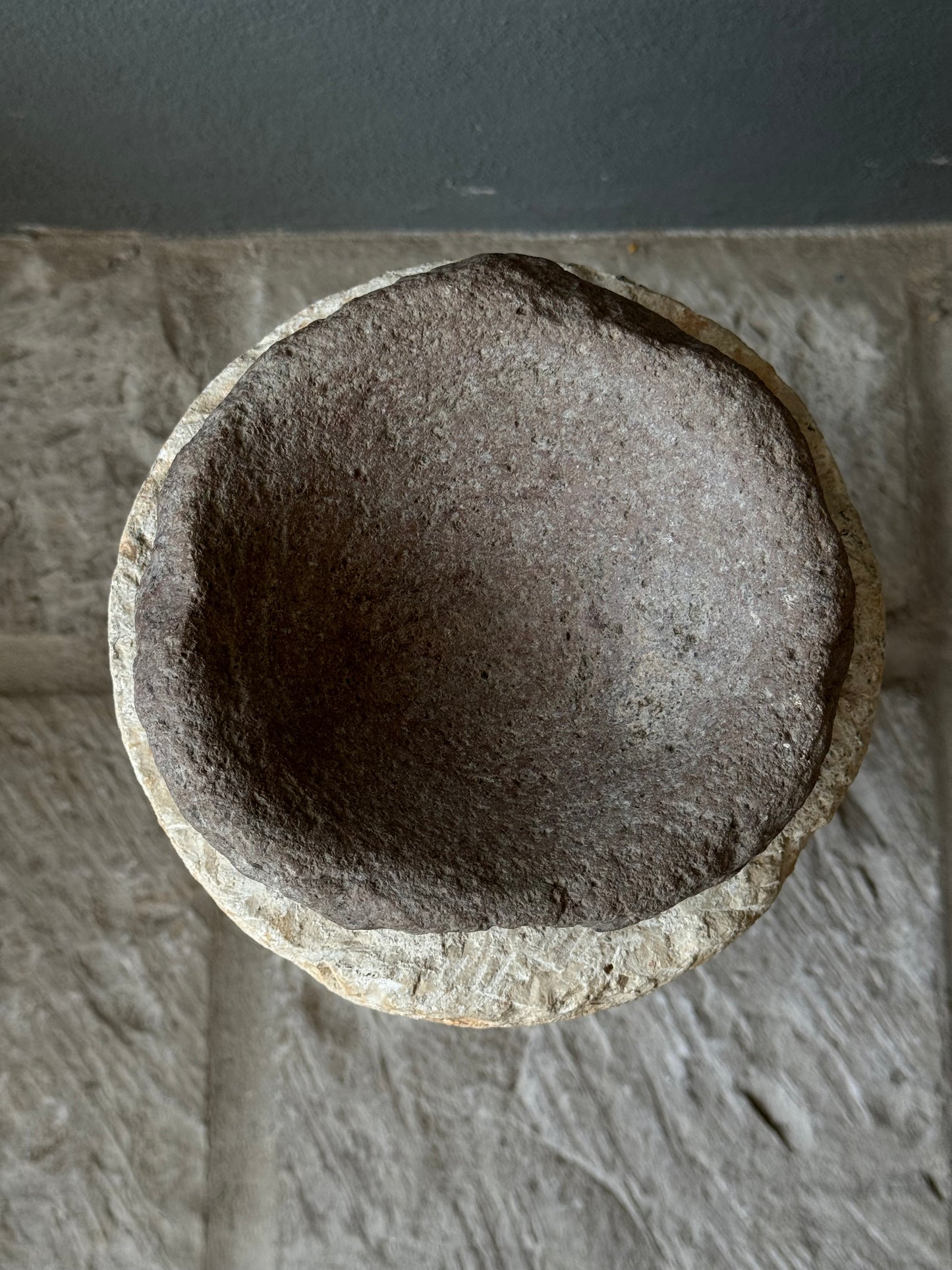 Stone Mortar From Guanajuato / Molcajete Antiguo De Guanajuato