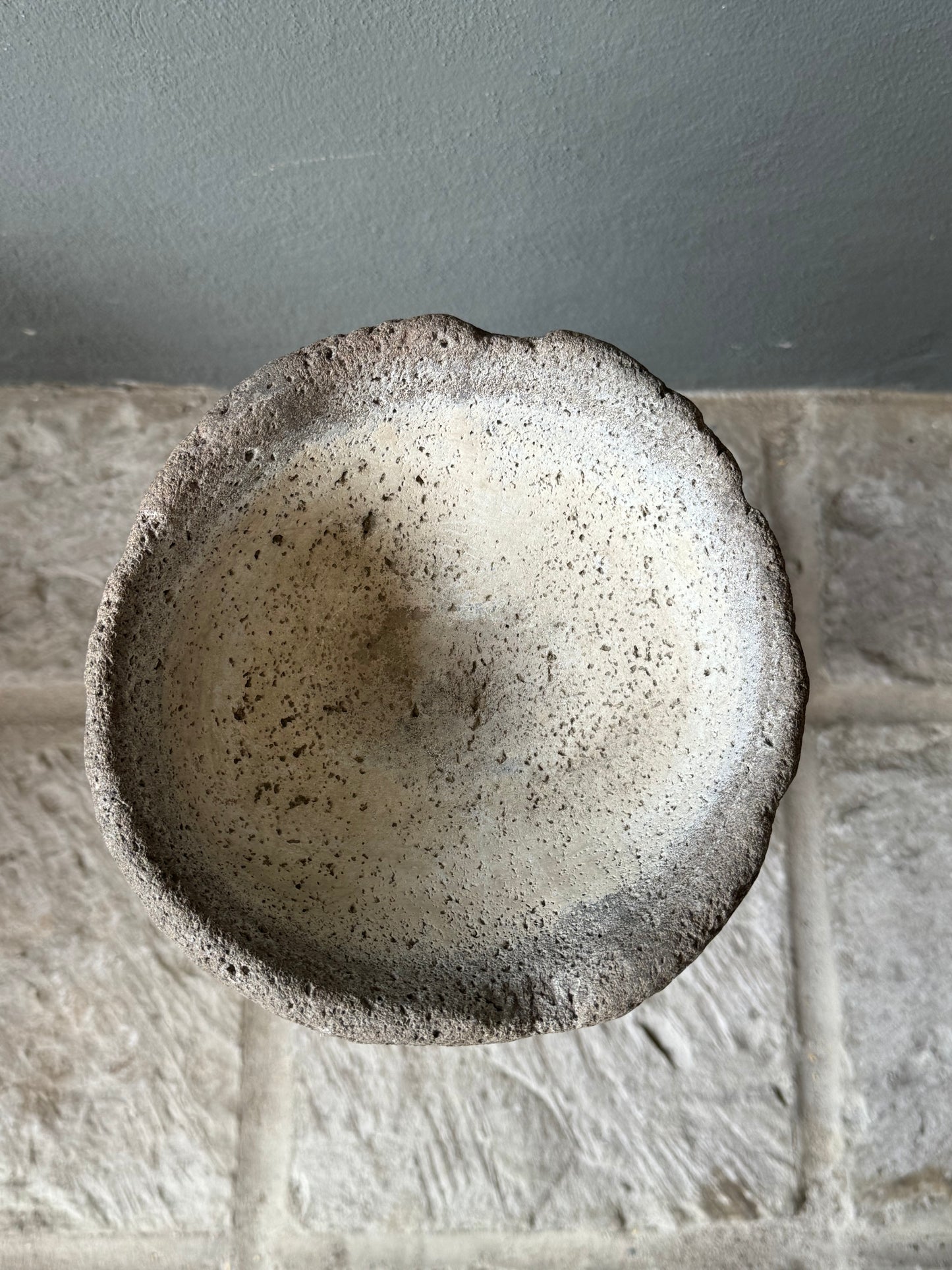 Stone Mortar From San Luis Potosí, Mexico/ Molcajete Antiguo De San Luis Potosí