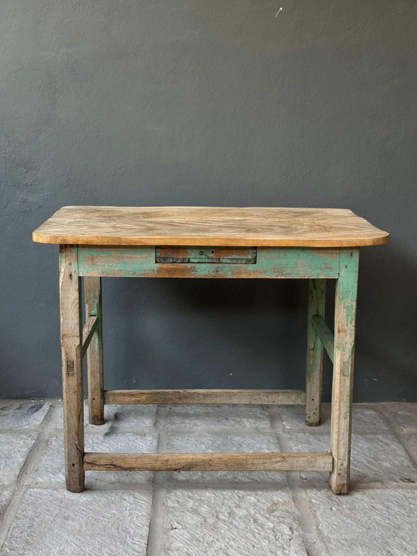 Mesquite Kitchen Table With Sabino table top, 1950’s / Mesa De Cocina De Mesquite y Madera De Sabino
