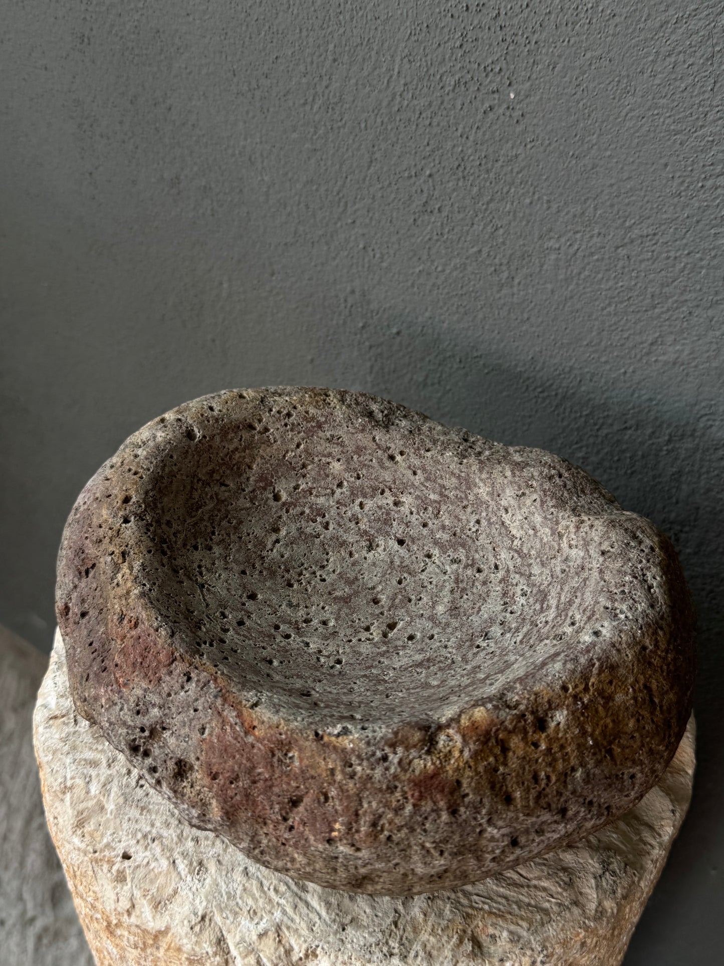 River Stone Mortar From Guanajuato / Molcajete Antiguo De Guanajuato