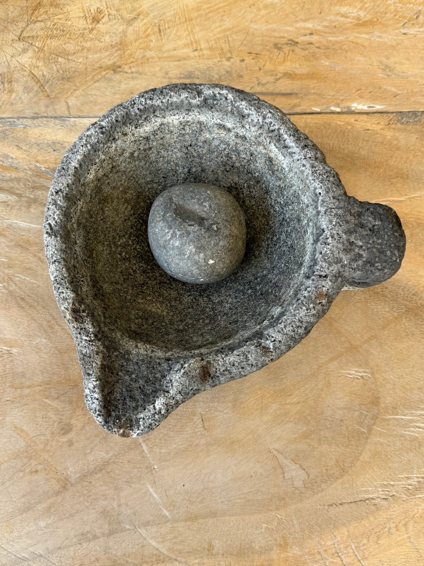Volcanic Mortar With Spout / Molcajete Con Canaleta
