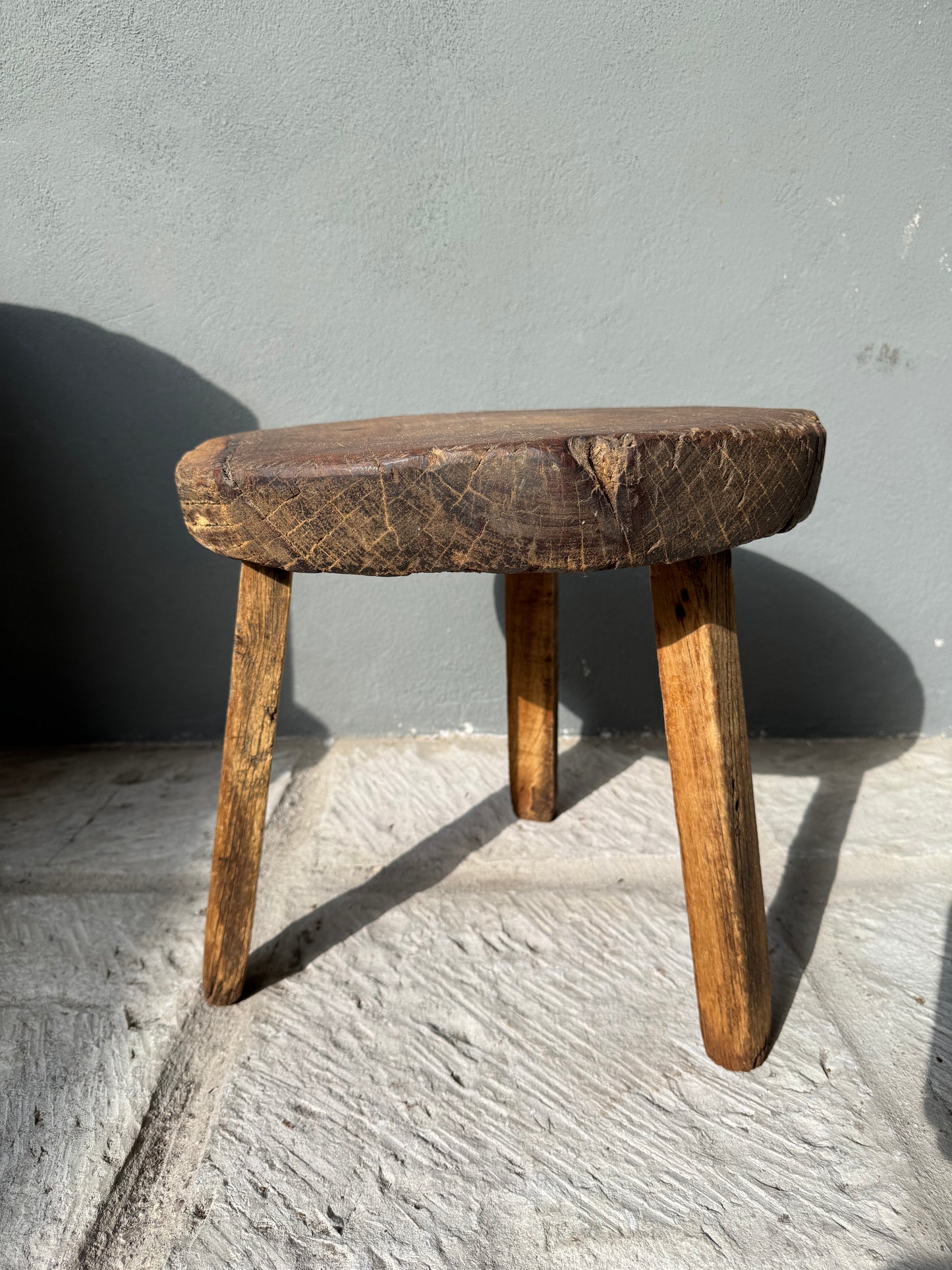 Primitive Hardwood Roond Table From Yucatán