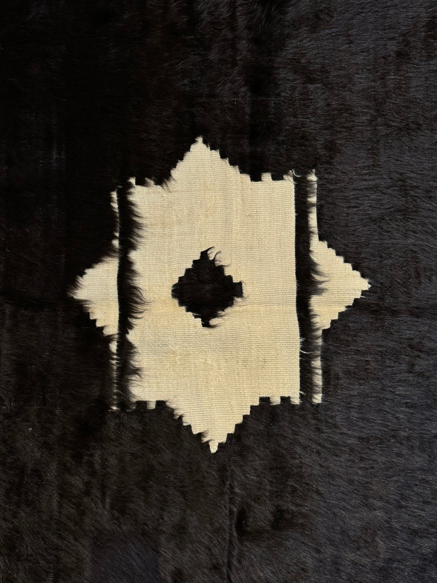 Vintage Angora Carpet From Turkey/ Tapete Angora Vintage