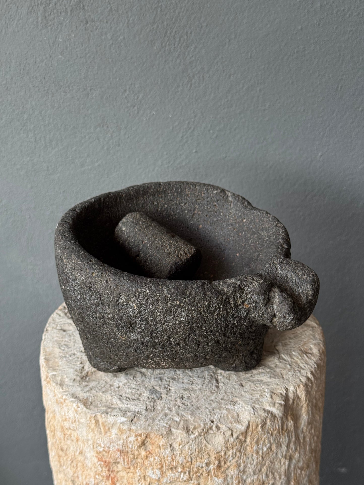 Stone Mortar From San Luis Potosí/ Molcajete Antiguo de SLP