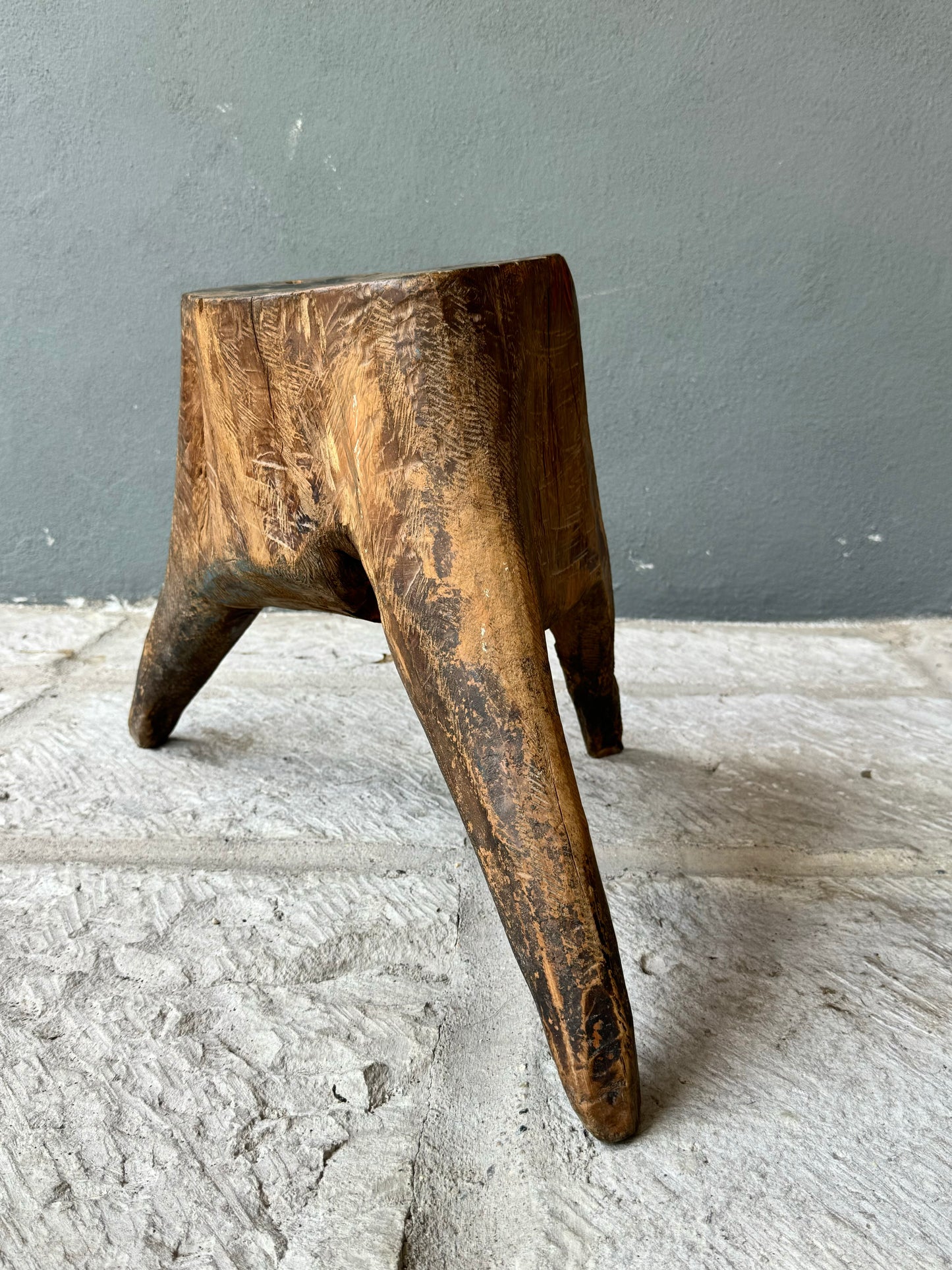 Primitive Mesquite Stump Stool / Banco Primitivo De Mesquite