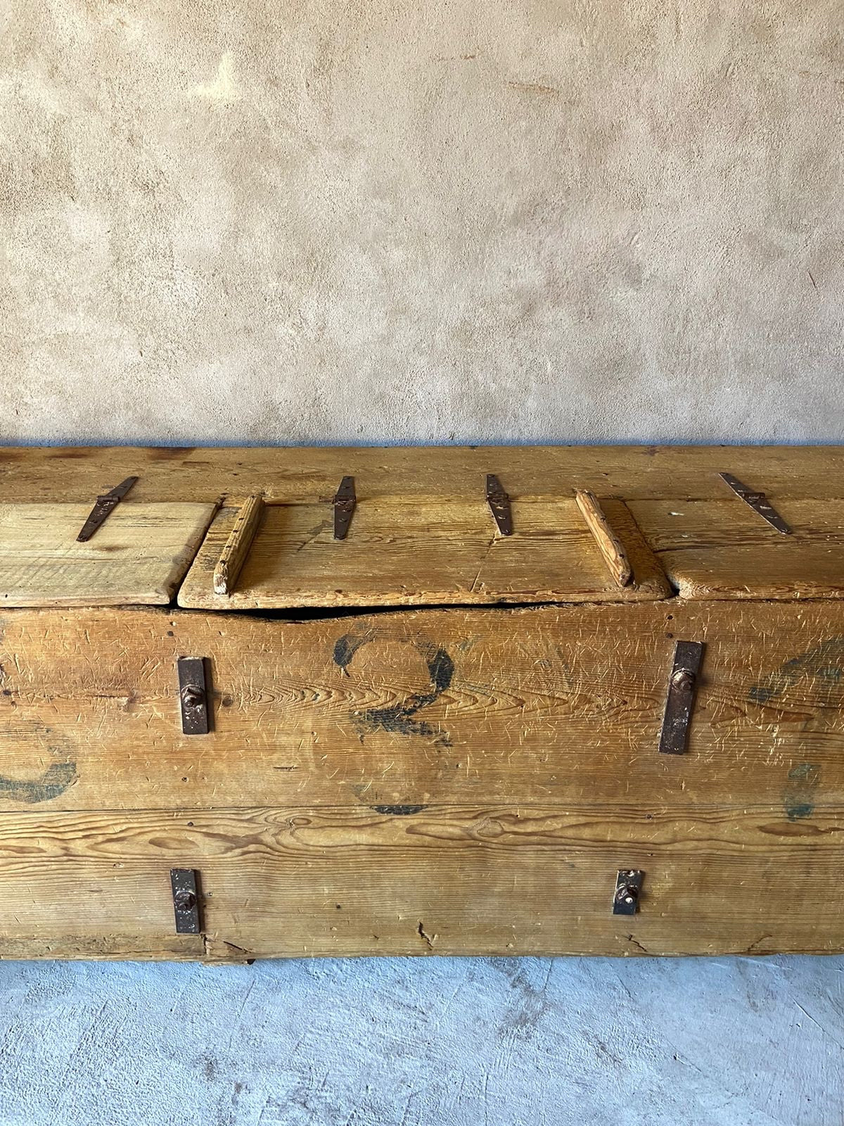 Mid 19th Century Colonial Storage Chest From Mexico | Baul Colonial de madera Sabino de la Sierra Gorda de Queretaro