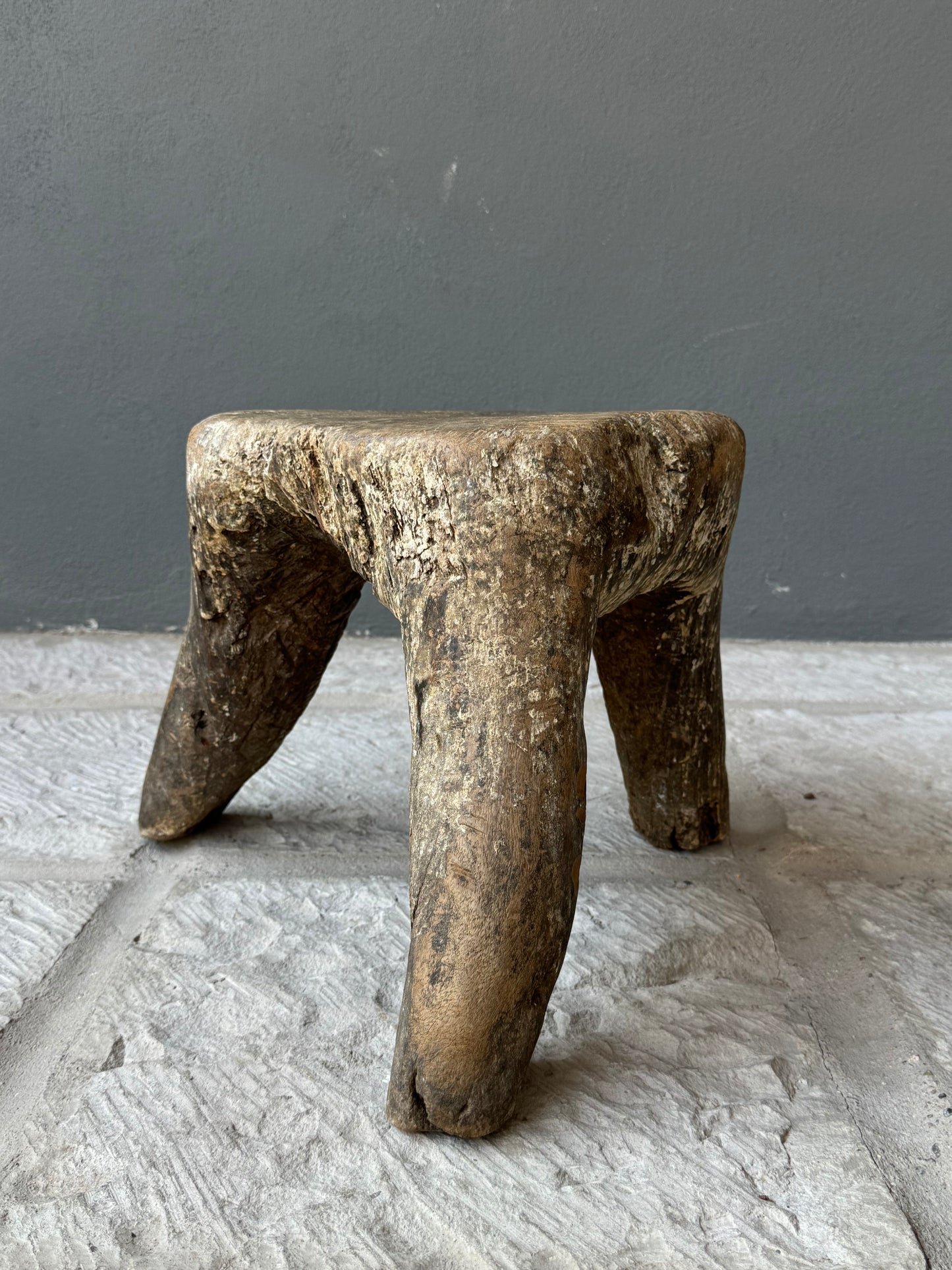 Primitive Mesquite Stool From Guanajuato / Banco Primitivo De Mesquite