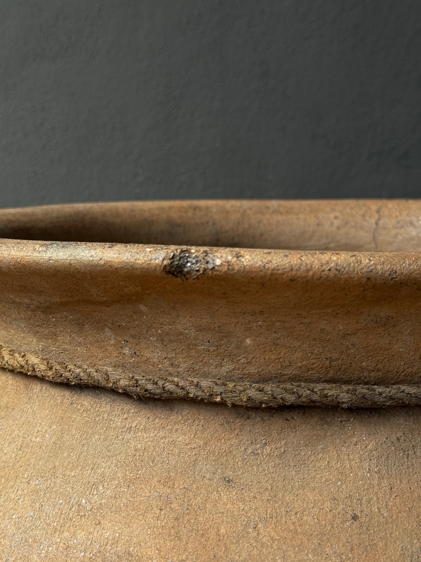 Rare Terracotta Pot From Oaxaca’s Mixe Region, Circa 1940’s / Tinaja Antigua de Oaxaca, años 40