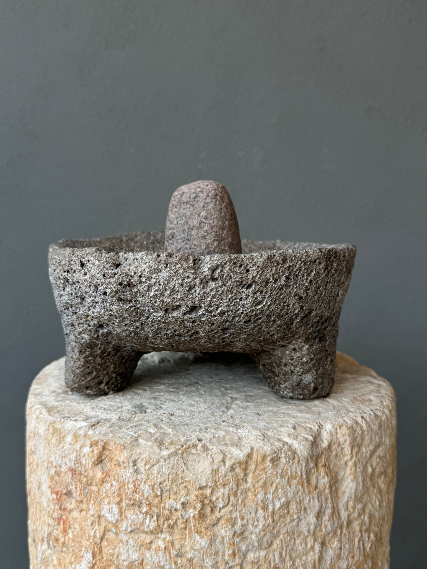 Stone Mortar With Pestle From Guanajuato/ Molcajete Con Mano De Guanajuato