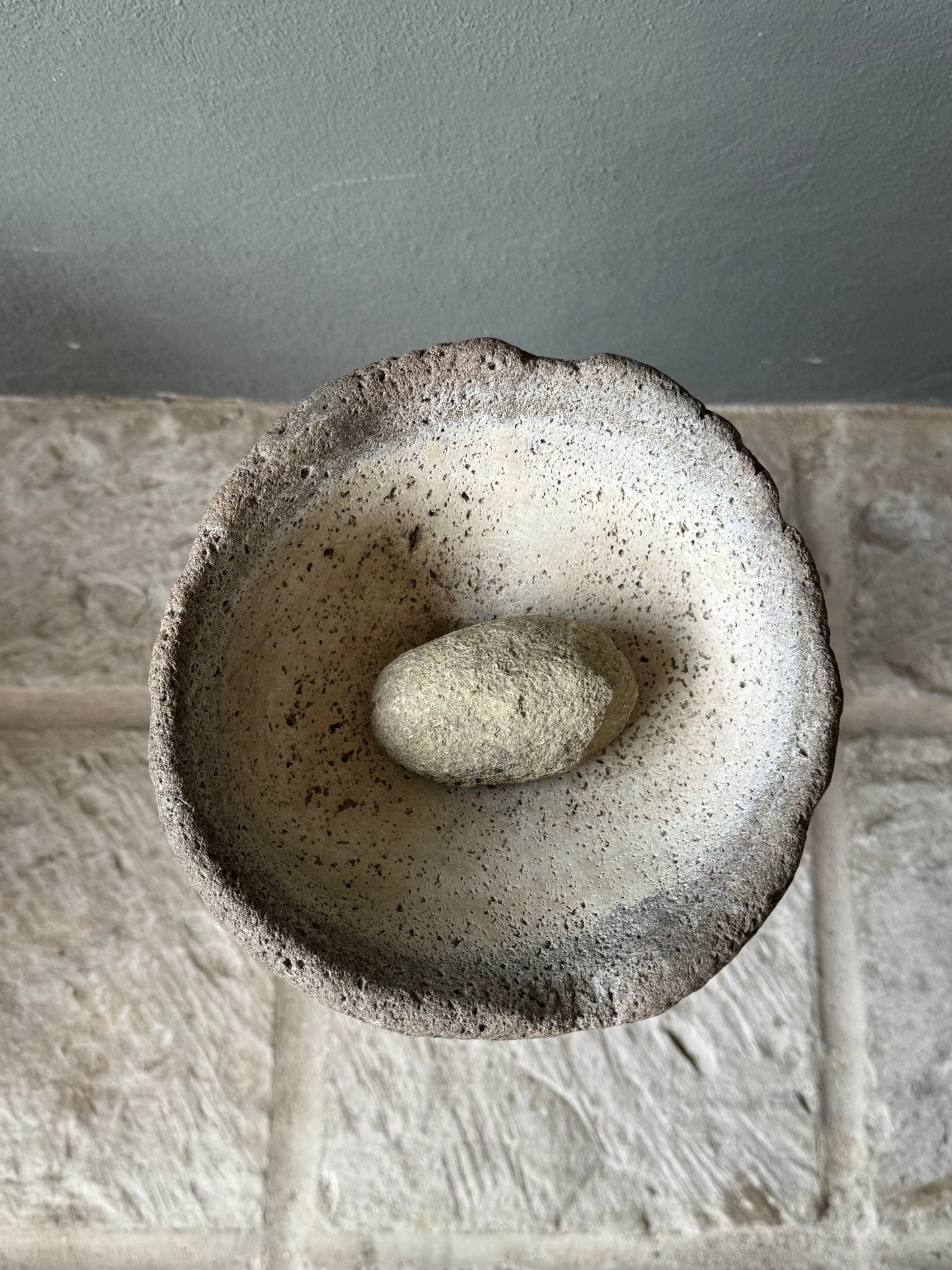 Stone Mortar From San Luis Potosí, Mexico/ Molcajete Antiguo De San Luis Potosí