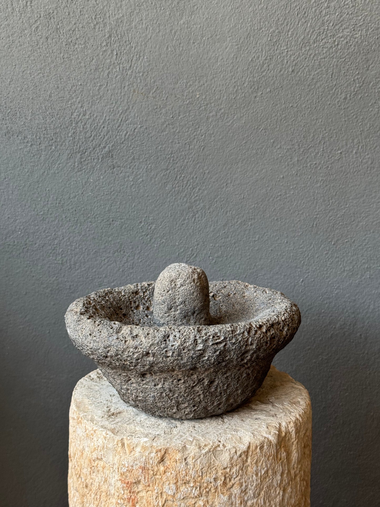 Stone Mortar From San Luis Potosí / Molcajete Antiguo De SLP