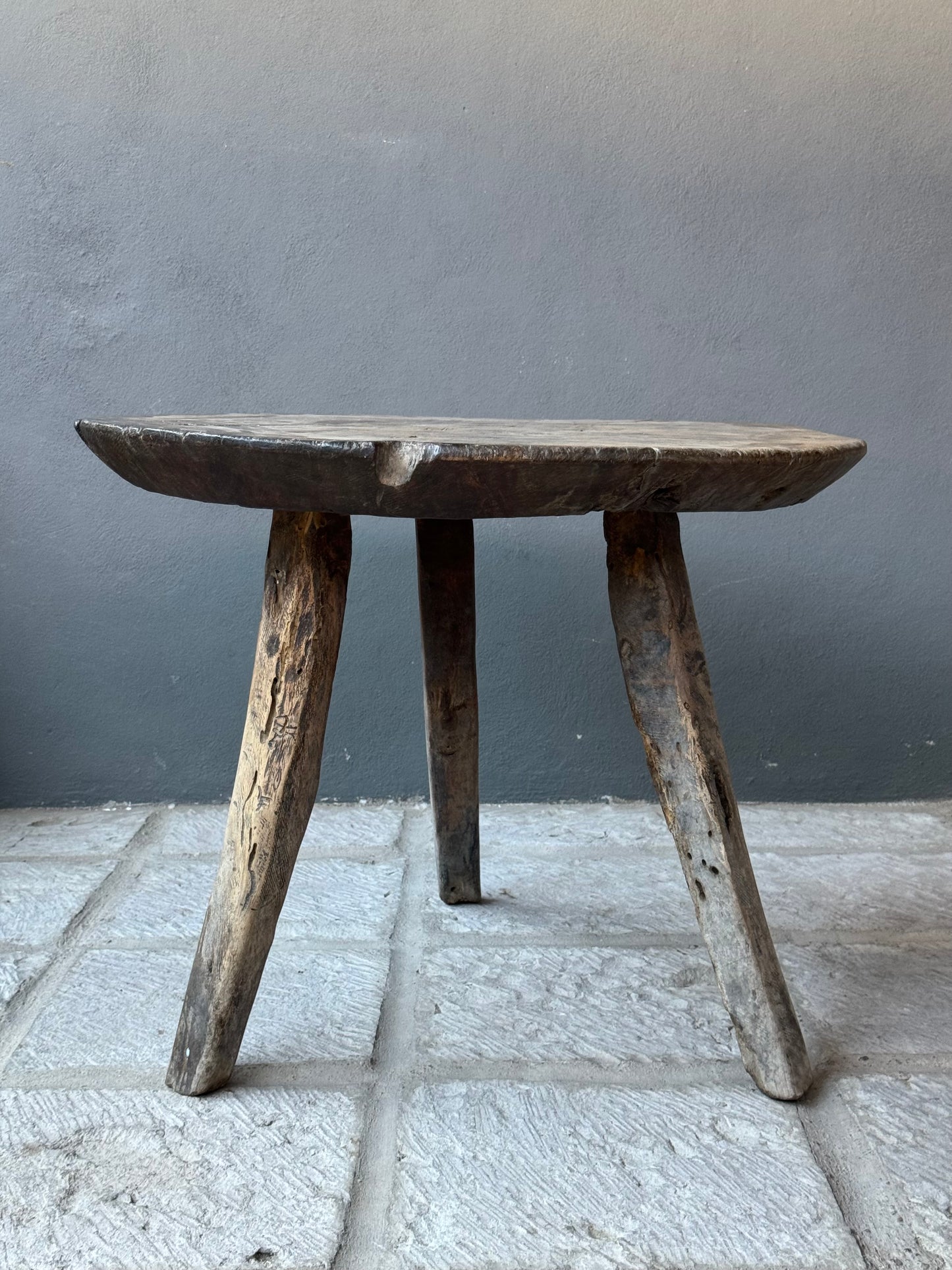 Primitive Mesquite Round Table From Guanajuato / Mesa Redonda Primitiva De Mesquite