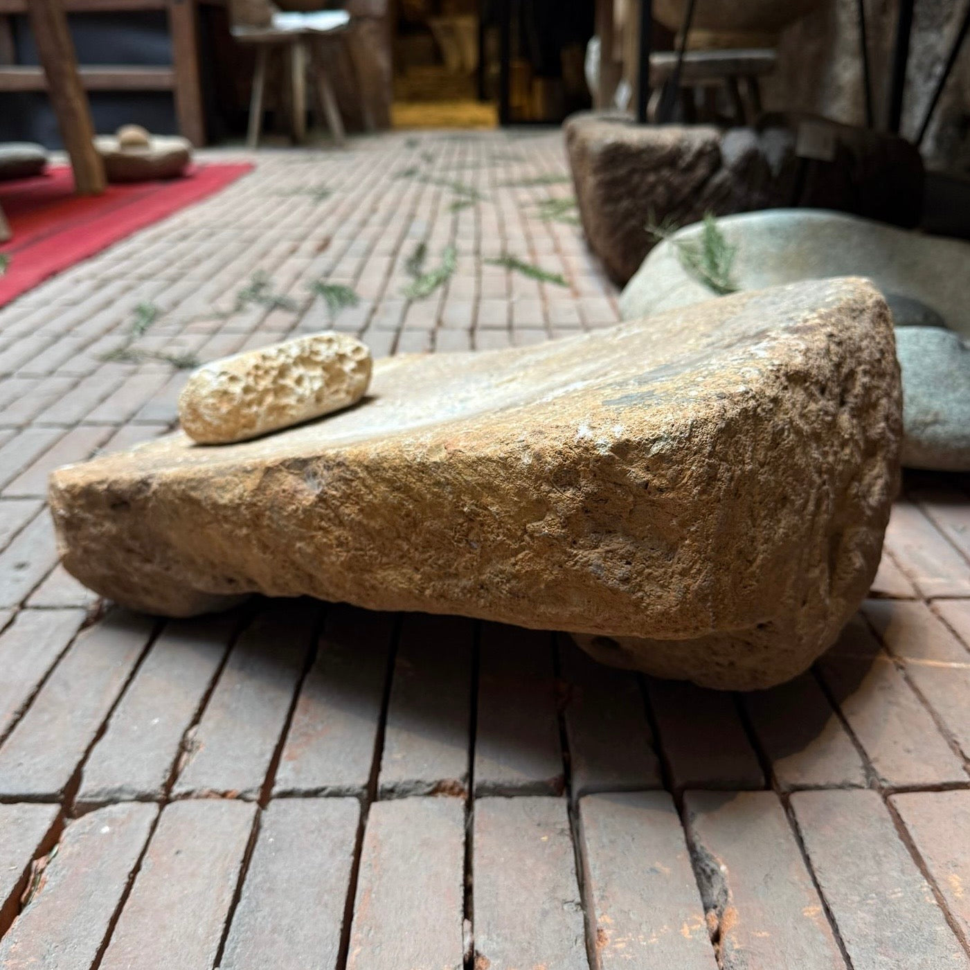 Stone Mortar From Yucatán/ Metate Antiguo De Yucatán