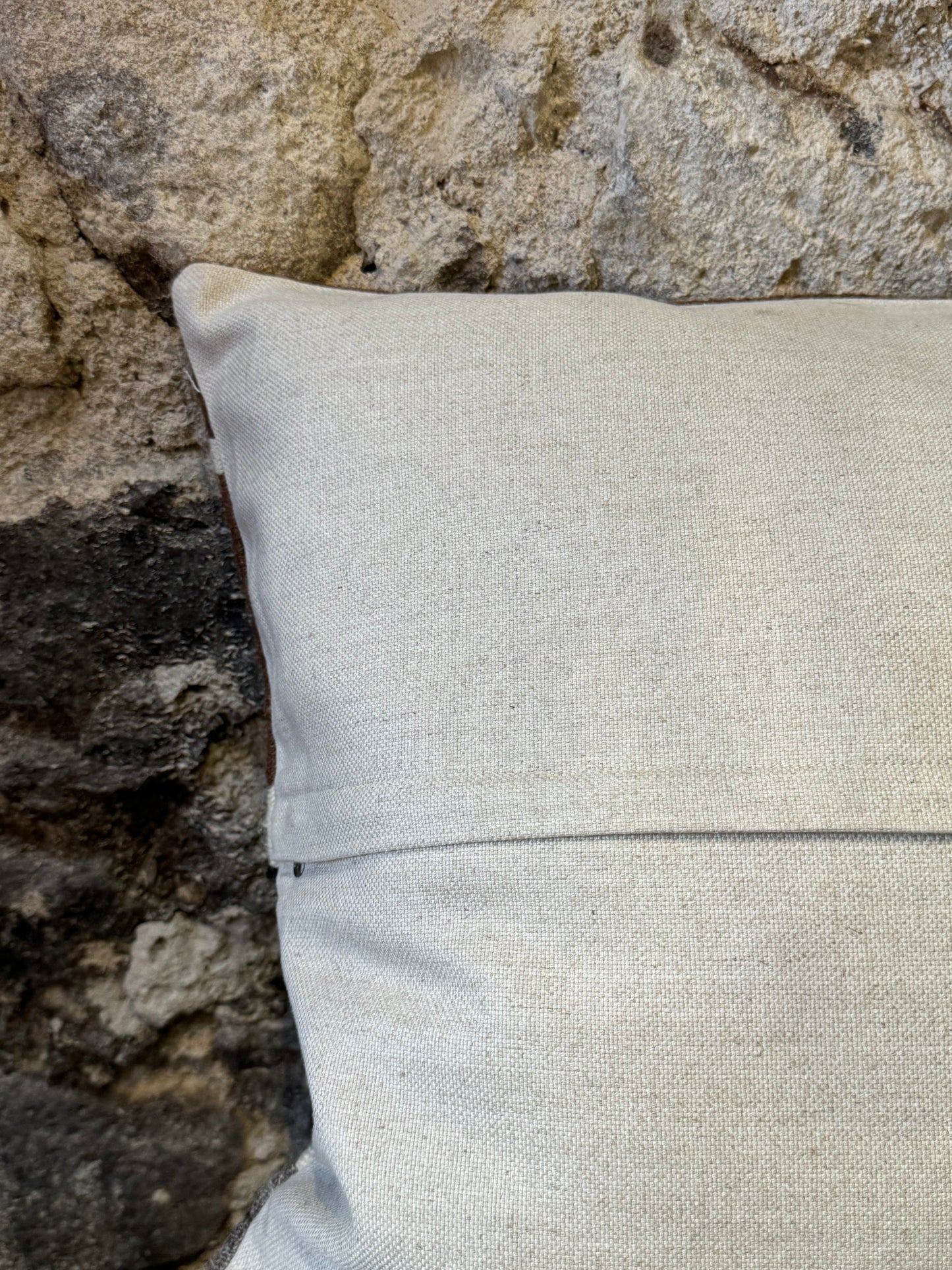 Vintage Angora Pillow Cover From Turkey/ Funda De Cojín Angora Vintage