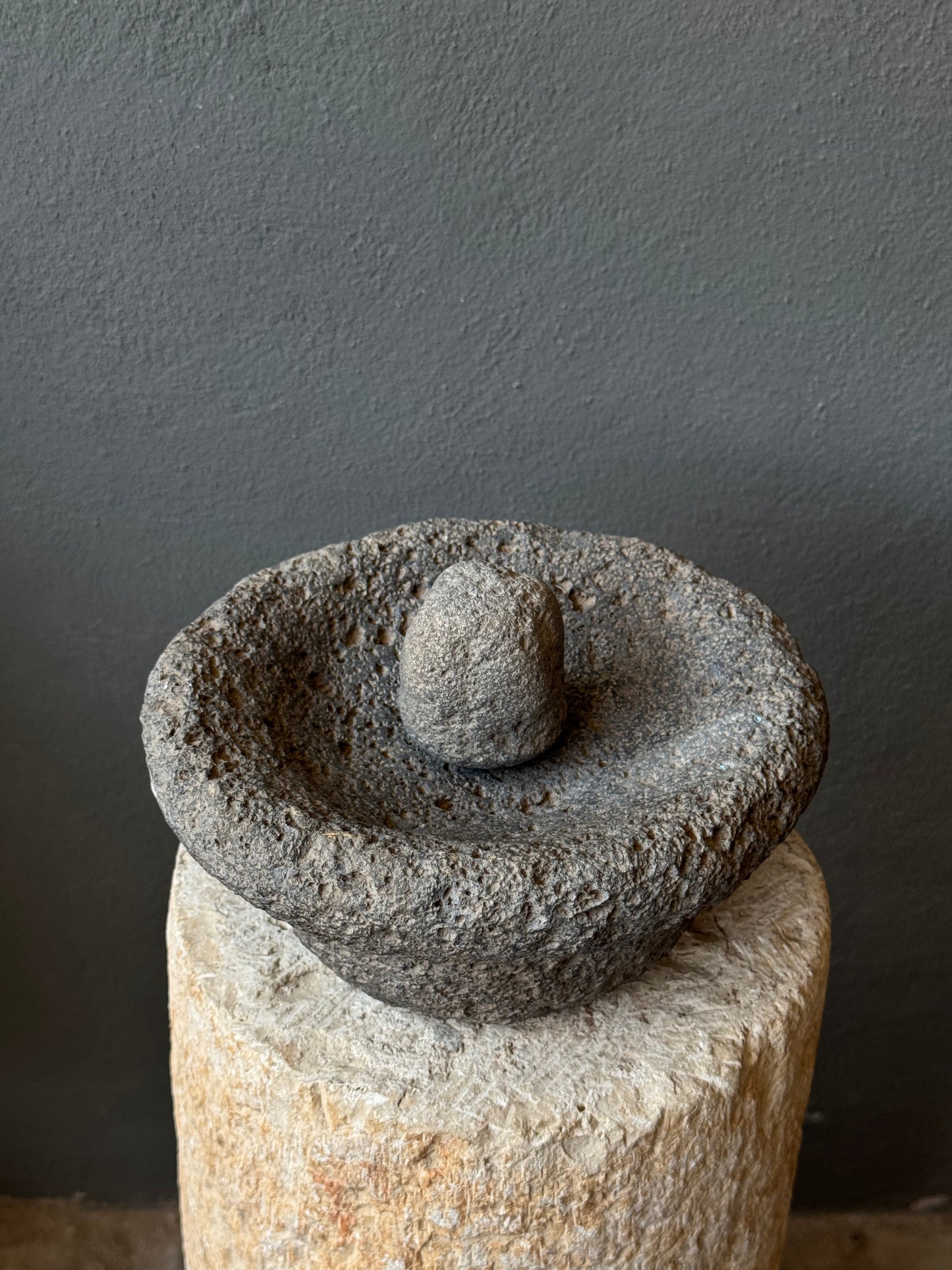 Stone Mortar From San Luis Potosí / Molcajete Antiguo De SLP