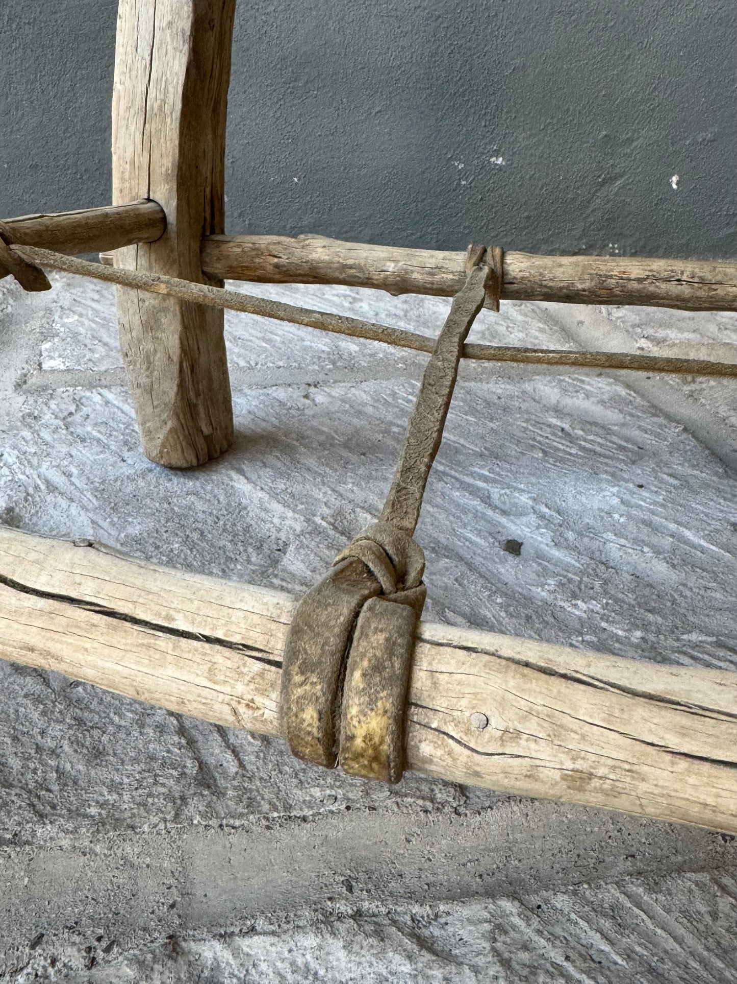 Primitive Chair From Taos Pueblo, New Mexico / Silla Primitiva De Nuevo México