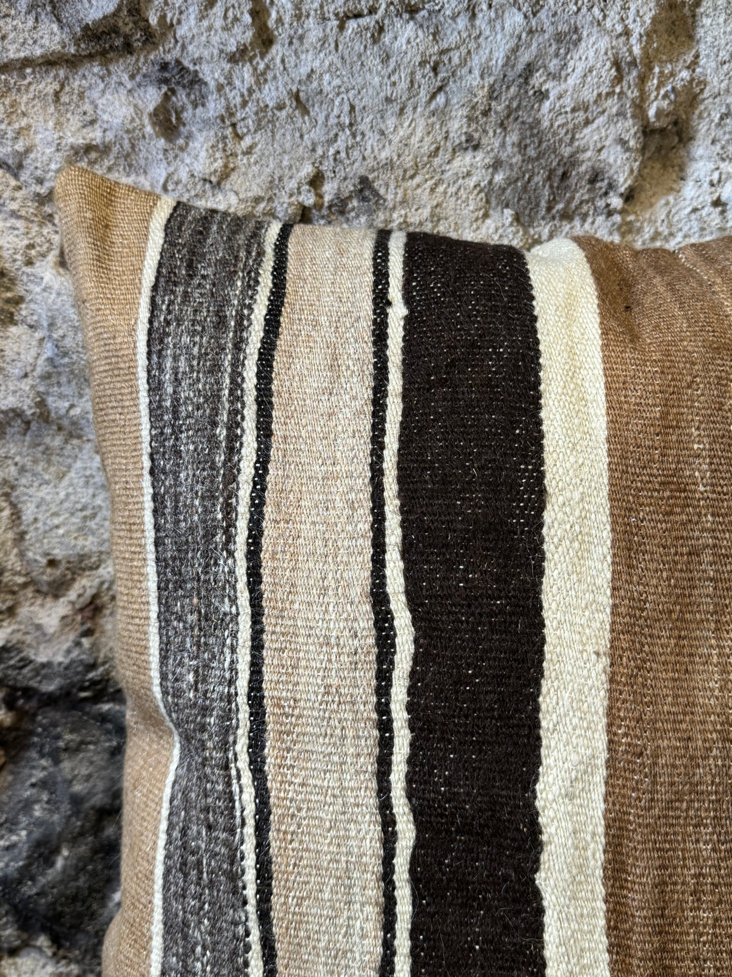 Vintage Angora Pillow Cover From Turkey/ Funda De Cojín Angora Vintage