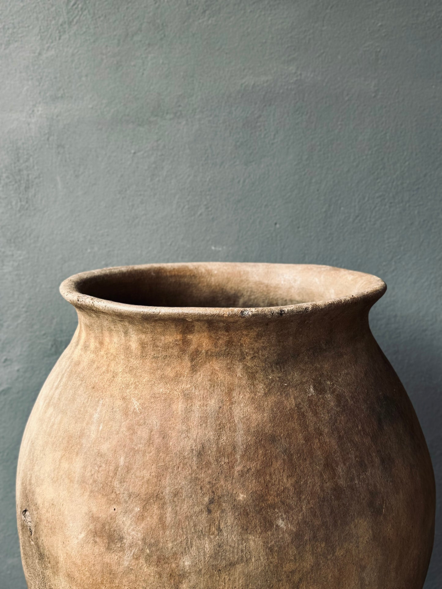 Terracotta Water Pot From The Mixe Region Of Oaxaca/ Olla Mixe De Oaxaca