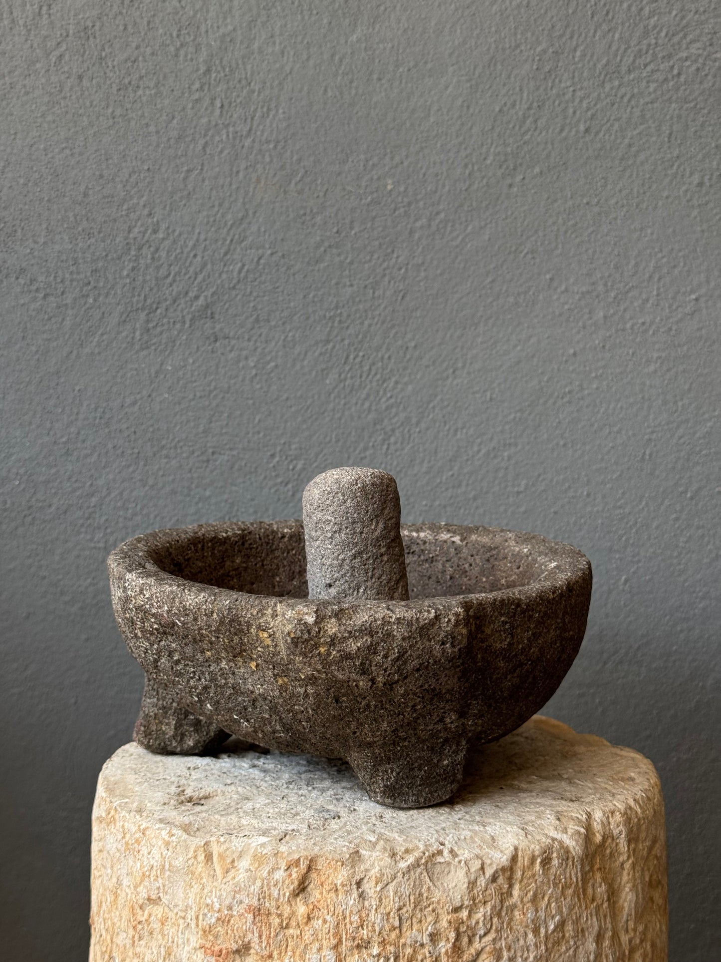 Stone Mortar From San Luis Potosí / Molcajete Antiguo De SLP
