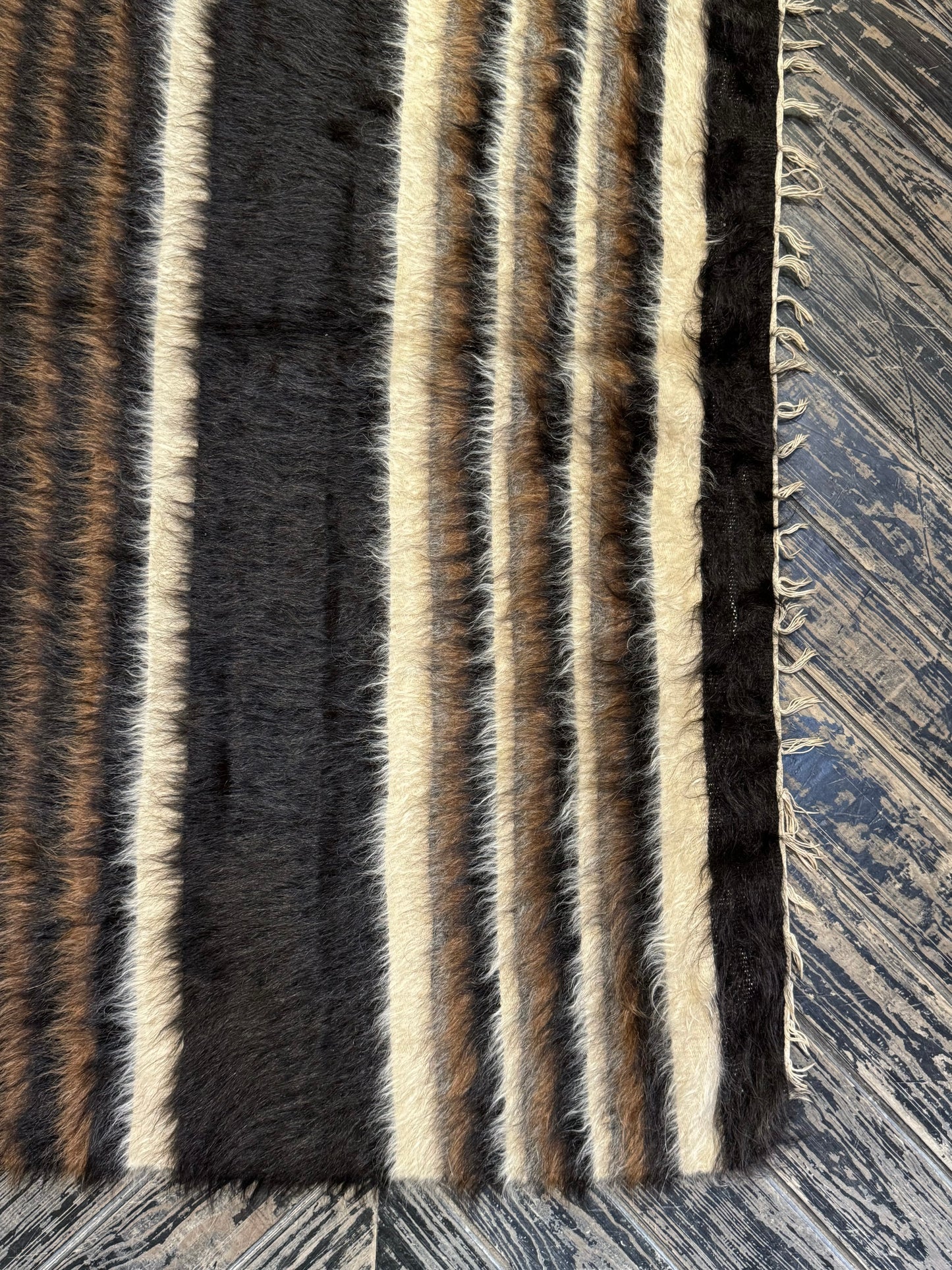 Vintage Angora Carpet From Turkey/ Tapete Angora Vintage