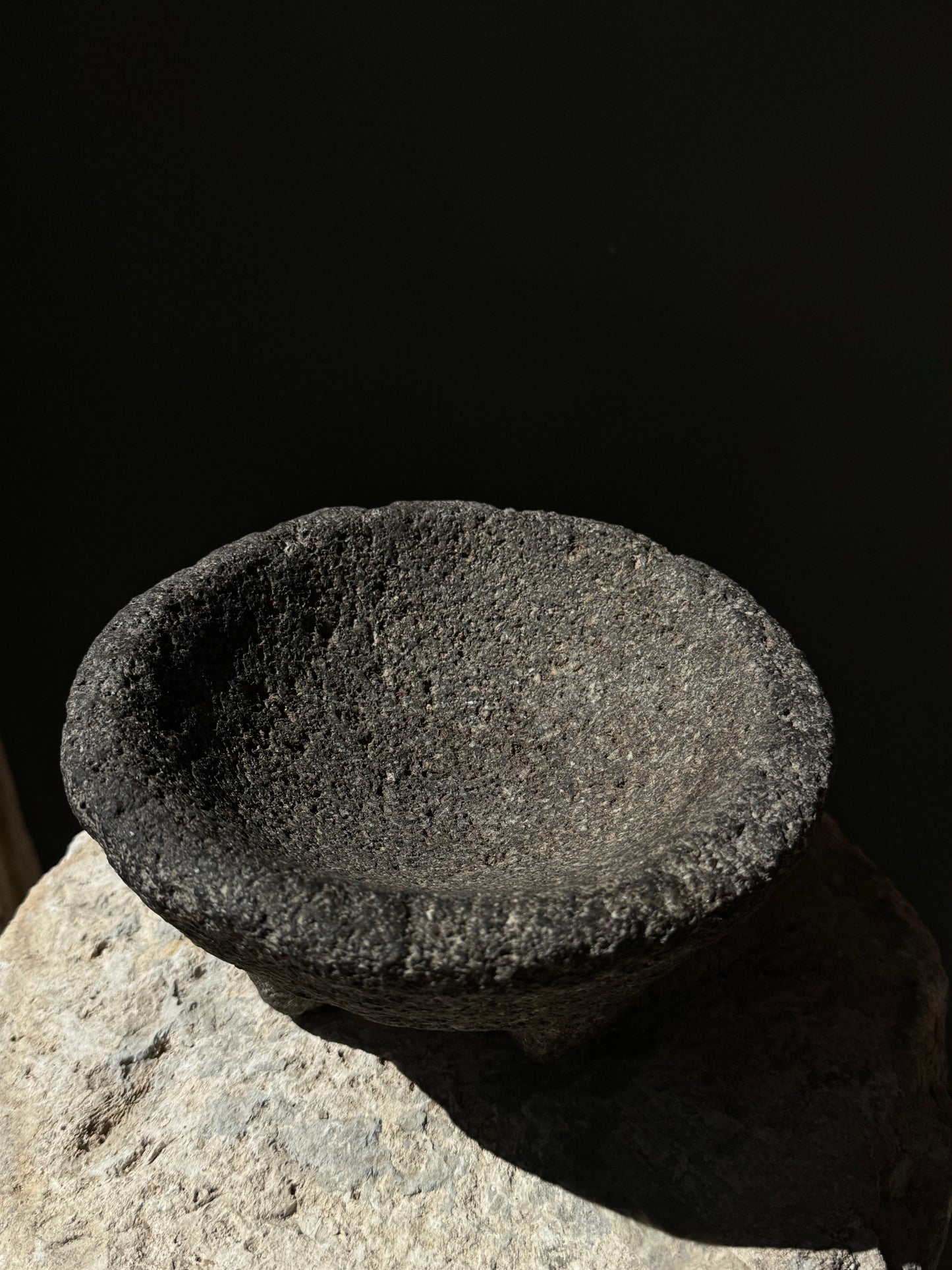 Volcanic Stone Mortar / Molcajete Antiguo