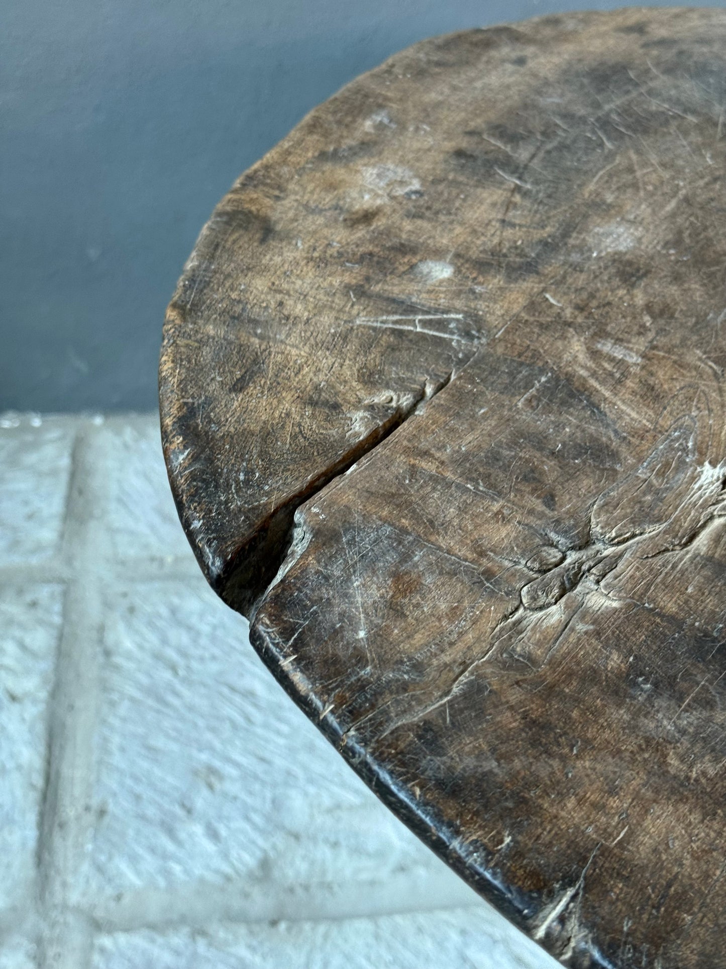 Primitive Mesquite Round Table From Guanajuato / Mesa Redonda Primitiva De Mesquite