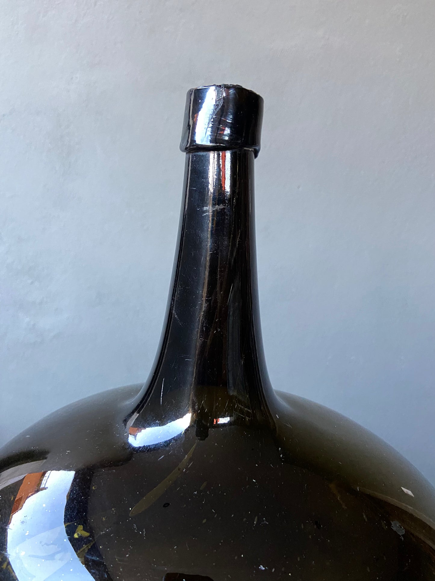 Early 20th Century Hand Blown Demijohn Bottle/ Damajuana Principios del Siglo 20