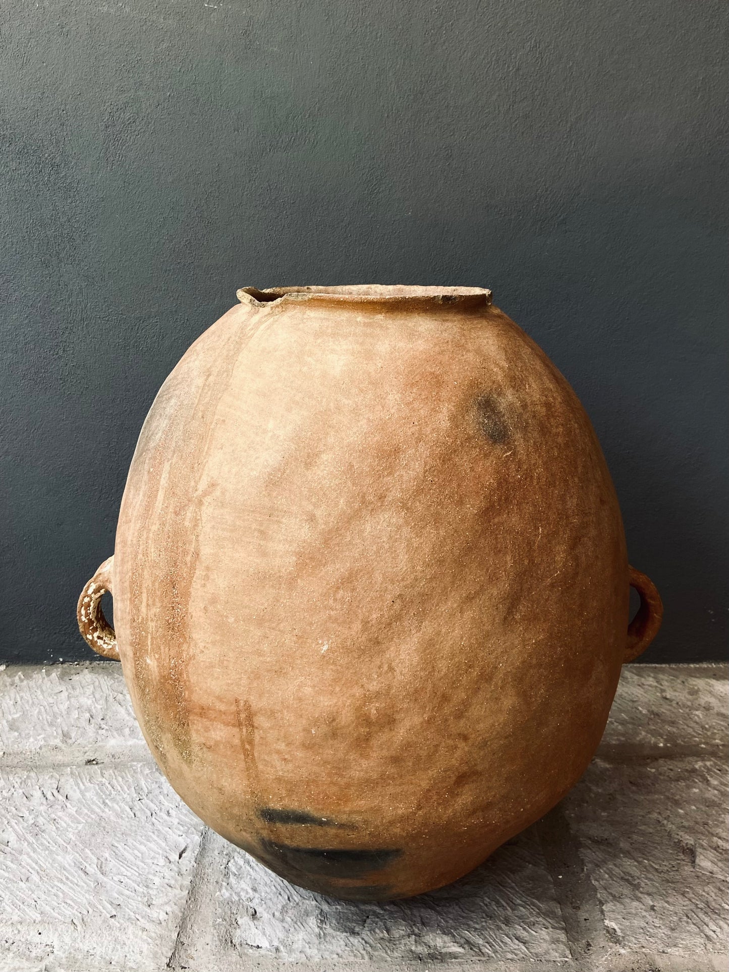 Tinaja de la Sierra Norte de Puebla / Massive Terracotta Water Pot From Puebla, Mexico