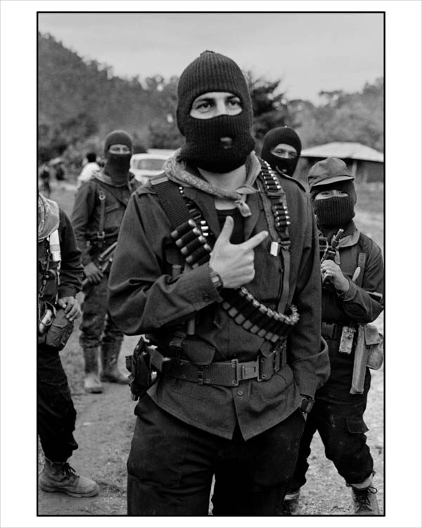 Chiapas Uprising - Sub-comandante Marcos 1994 / Levantamiento en Chiapas 1994
