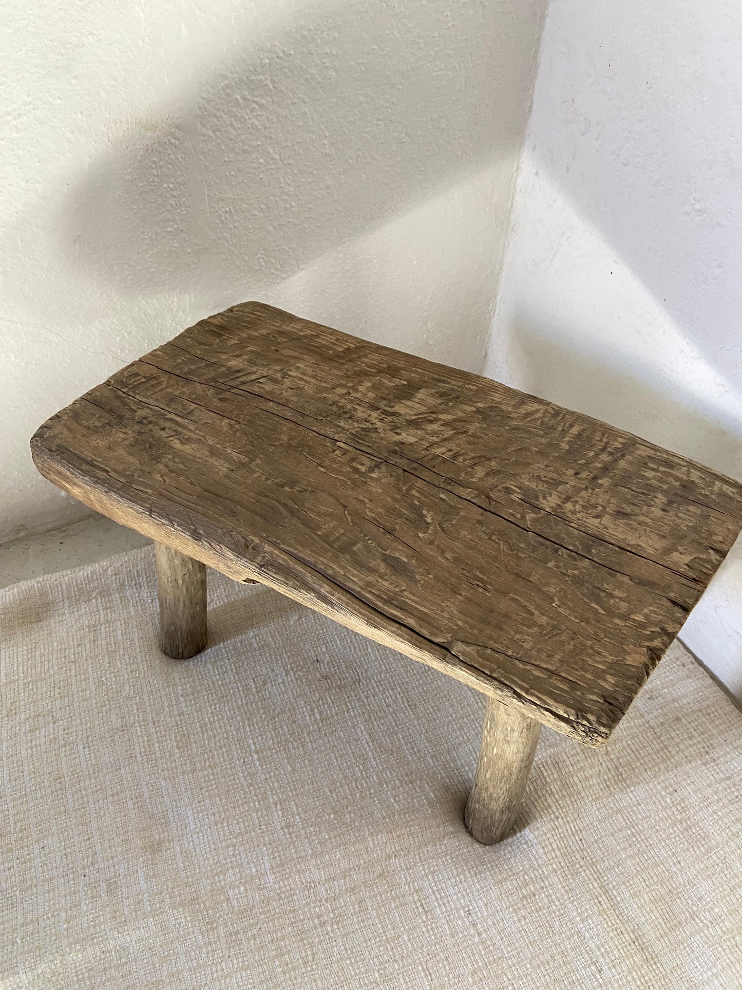 Banco de Pino Cuatro Patas / Pine Four Legged Stool