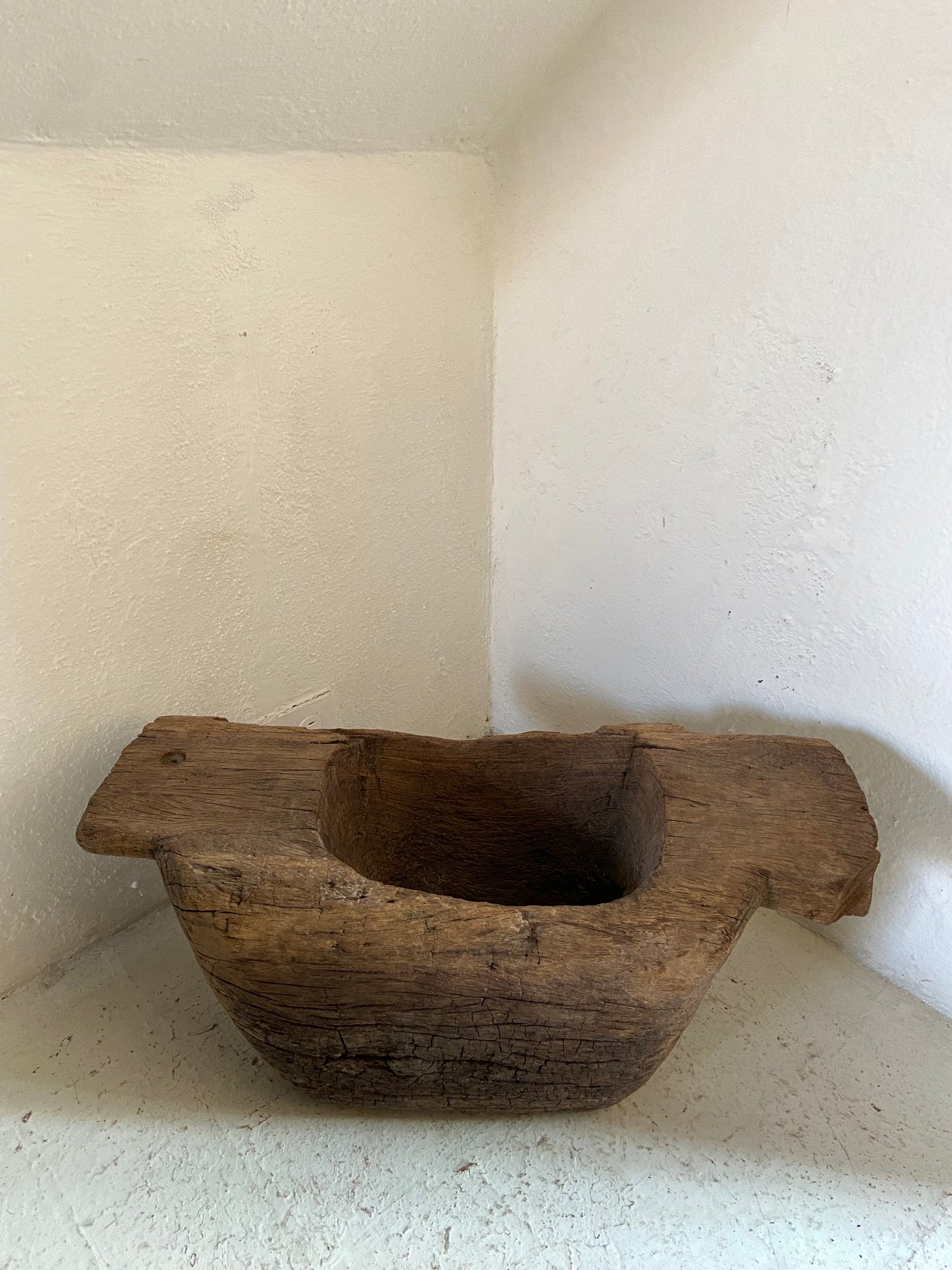 Hardwood Coffee Mortar with Handles / Mortero Antiguo Para Café