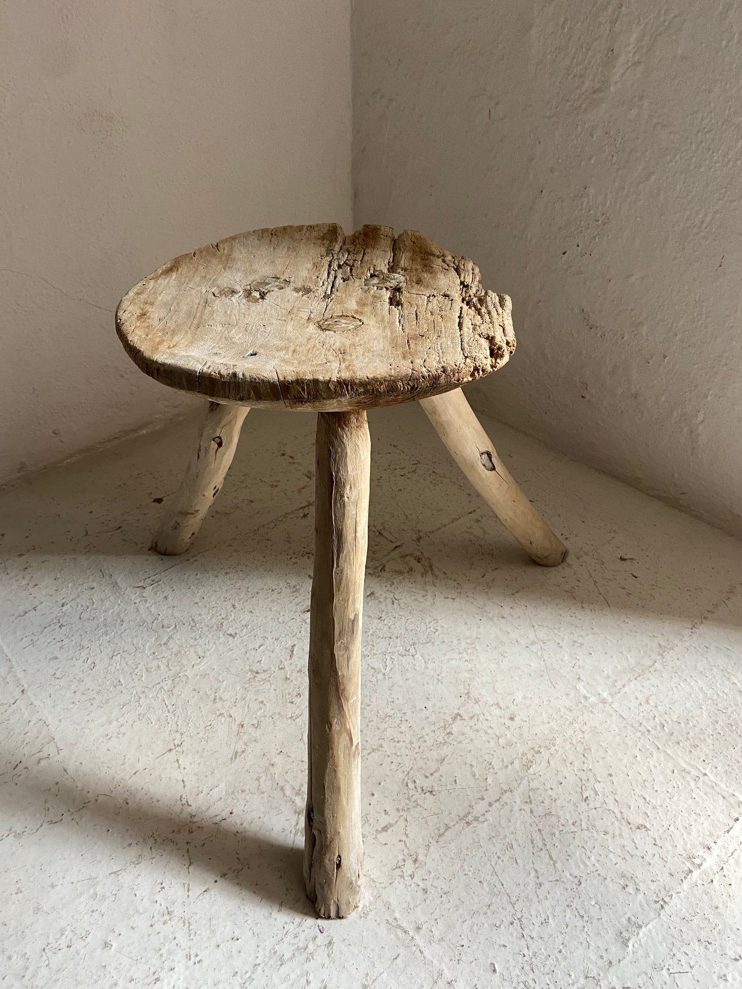 Sabino Stool / Banco Sabino antiguo