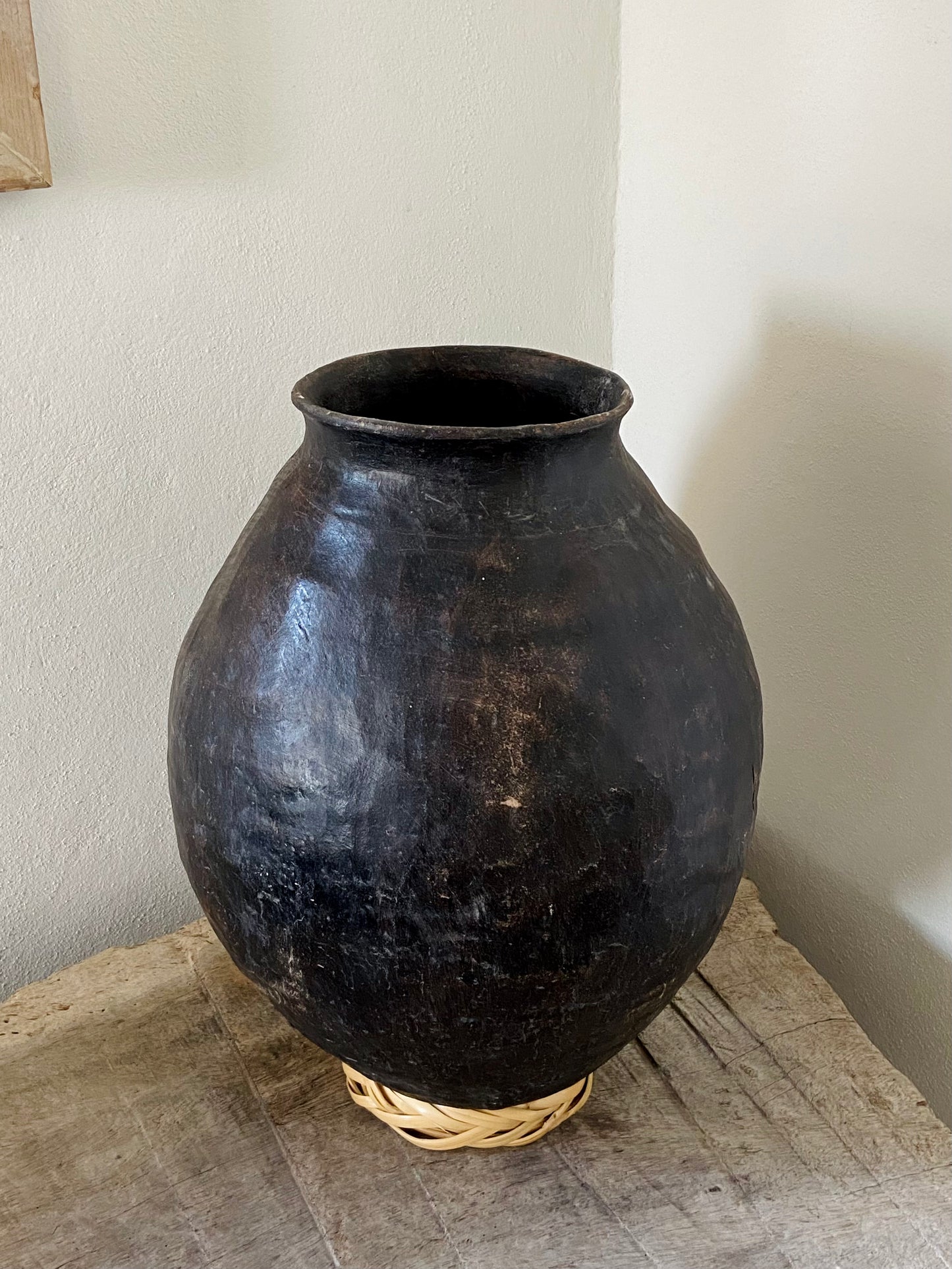 Rarámuri water vessel/ Olla Rarámuri