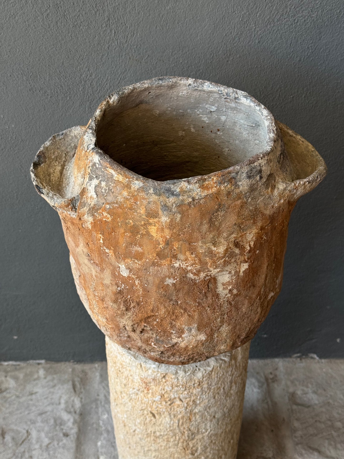 Water Jar From The Coast Of Michoacán/ Olla Antigua De La Costa De Michoacan