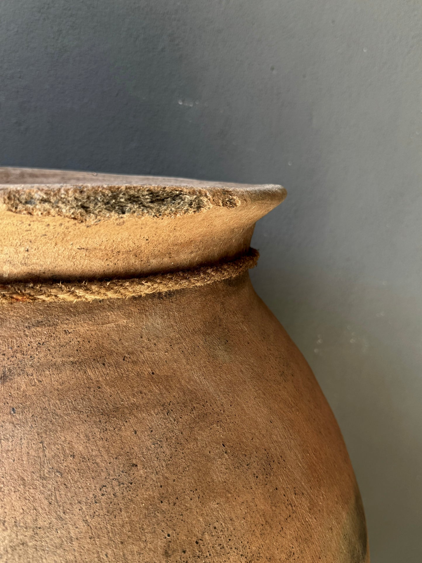 Rare Terracotta Pot From Oaxaca’s Mixe Region, Circa 1940’s / Tinaja Antigua de Oaxaca, años 40