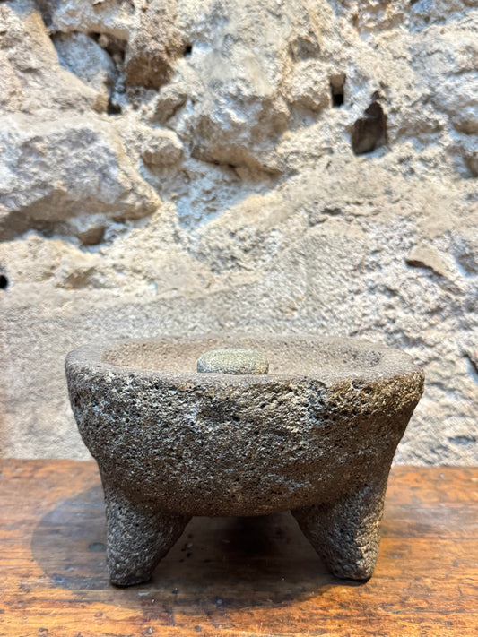 Stone Mortar From San Luis Potosí / Momcajete Antiguo de SLP