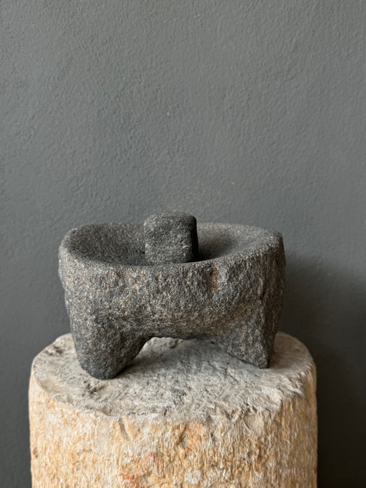 Stone Mortar / Molcajete de Piedra