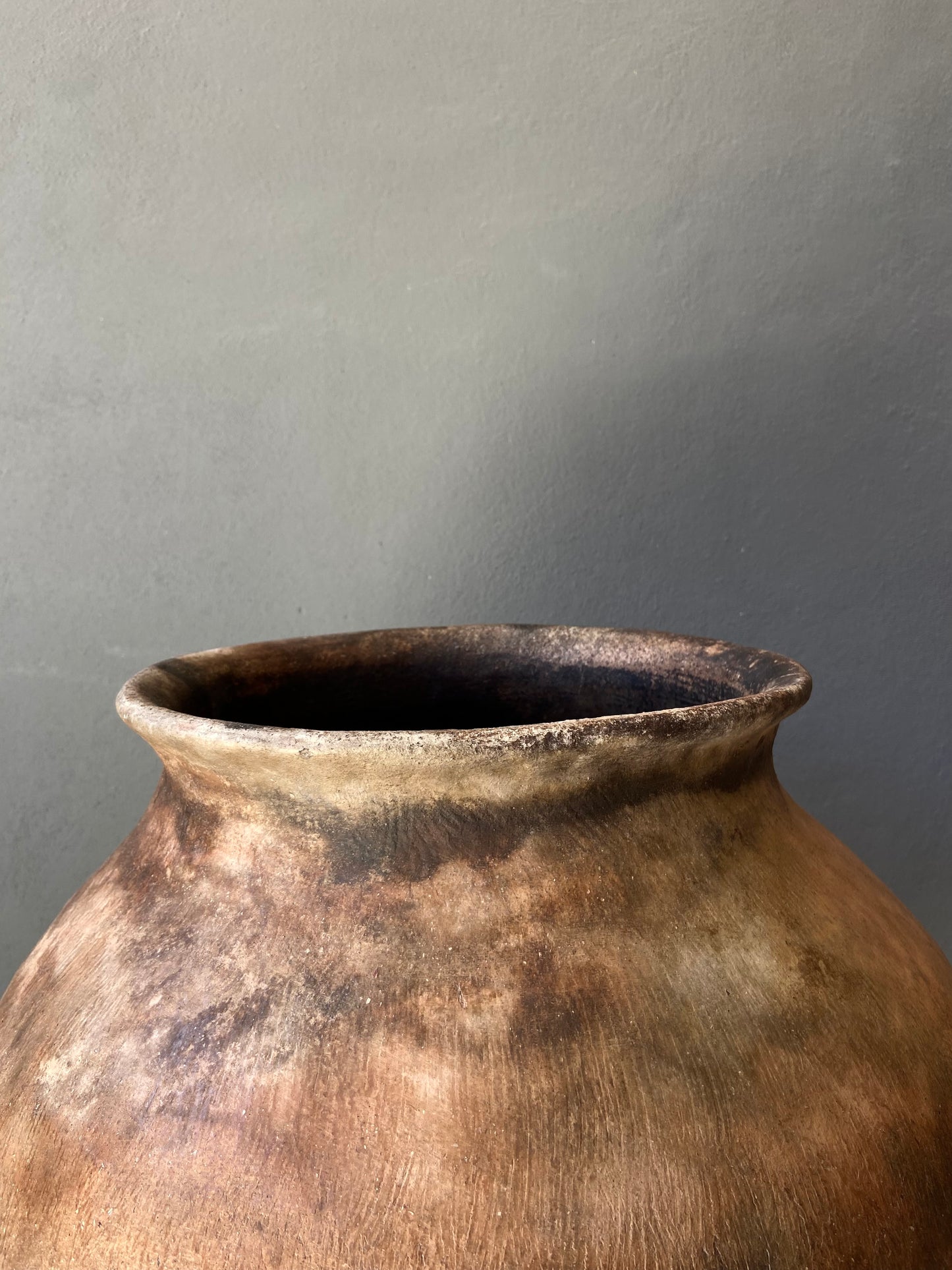 Terracotta Water Pot From Oaxaca / Olla Antigua de Oaxaca